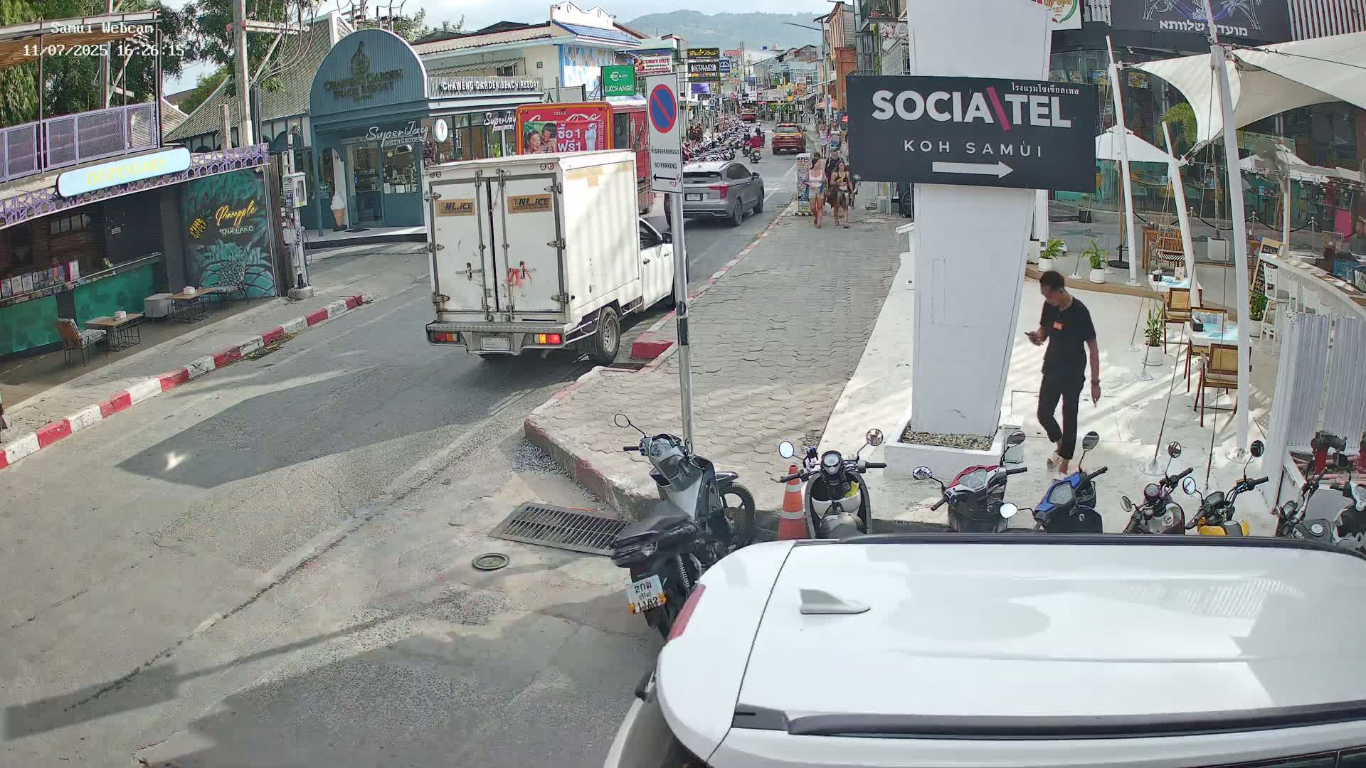Chaweng Town Center Live Cam - Ko Samui, Surat Thani, Thailand