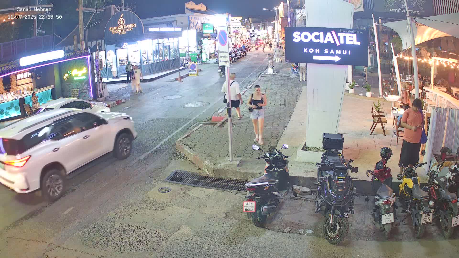 Chaweng Town Center Live Cam - Ko Samui, Surat Thani, Thailand