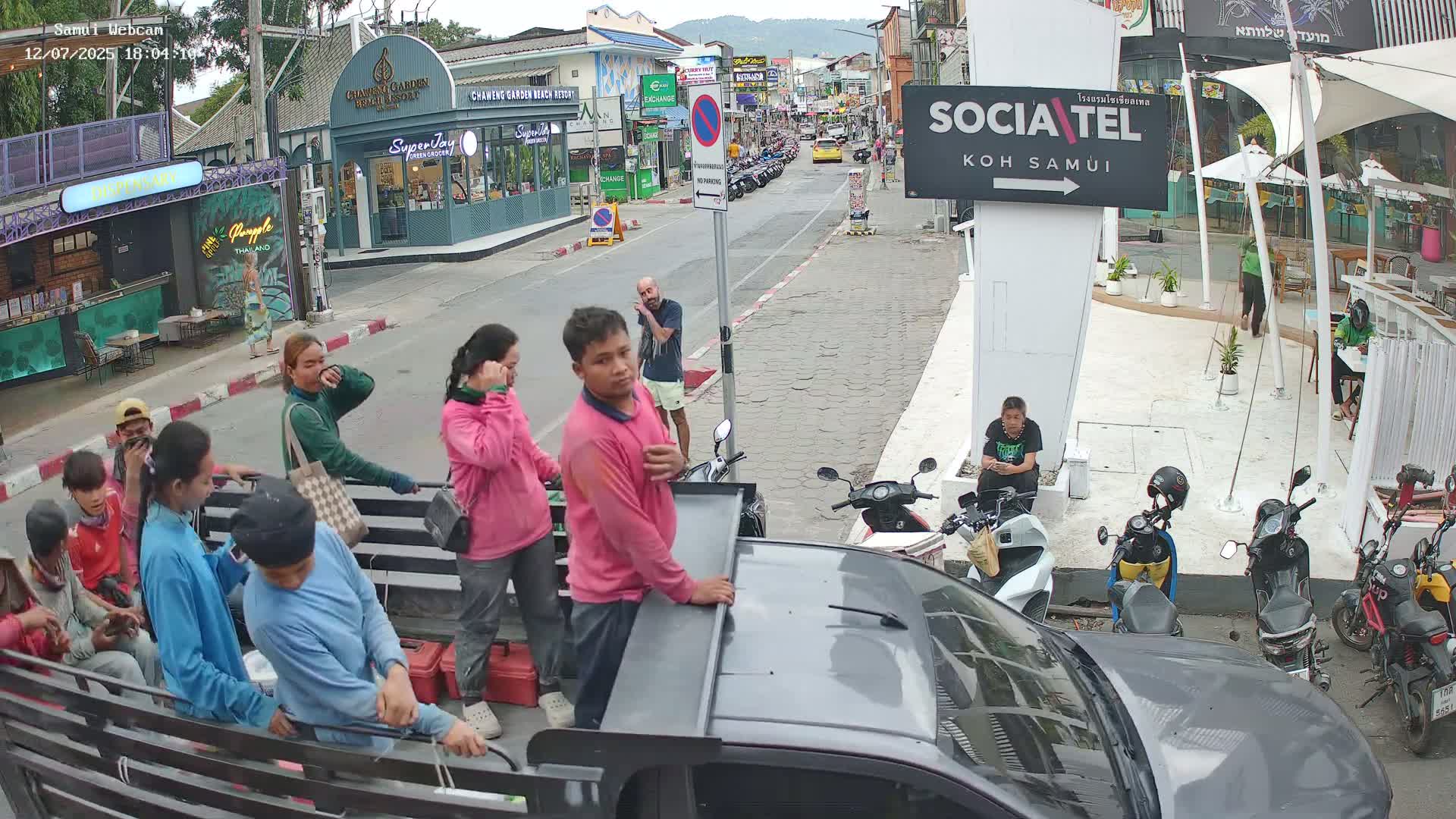 Chaweng Town Center Live Cam - Ko Samui, Surat Thani, Thailand