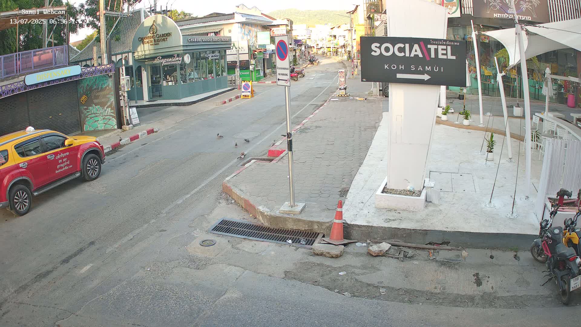 Chaweng Town Center Live Cam - Ko Samui, Surat Thani, Thailand