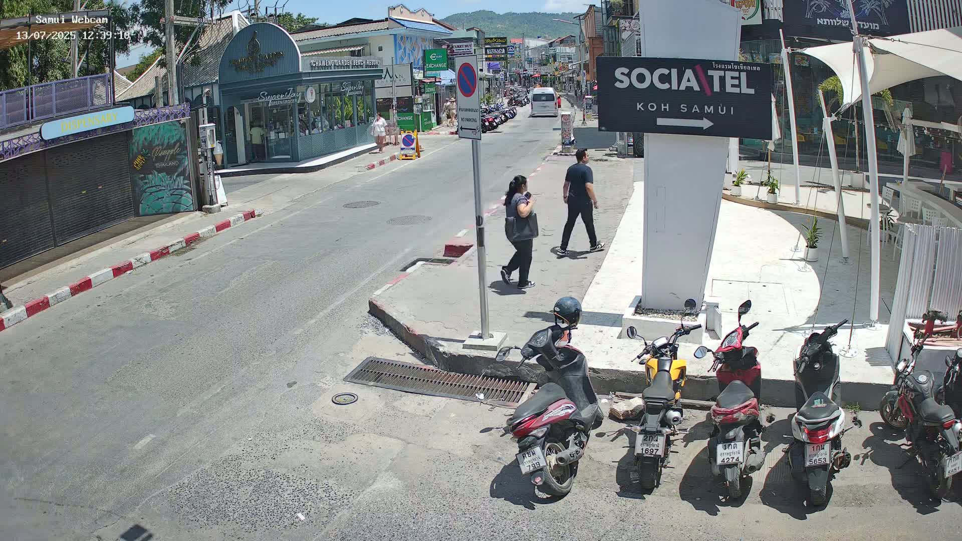 Chaweng Town Center Live Cam - Ko Samui, Surat Thani, Thailand