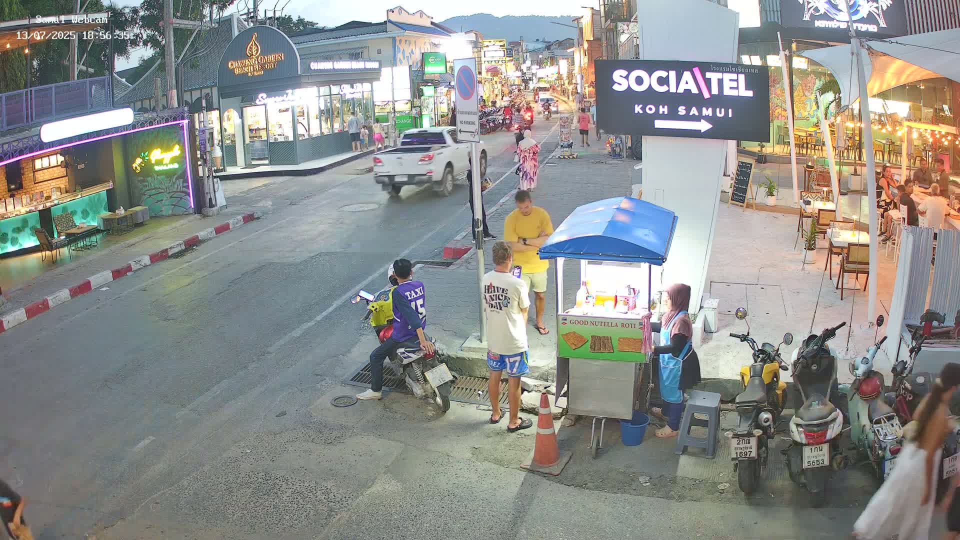 Chaweng Town Center Live Cam - Ko Samui, Surat Thani, Thailand