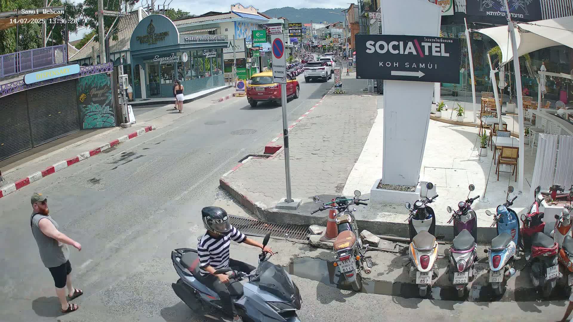Chaweng Town Center Live Cam - Ko Samui, Surat Thani, Thailand