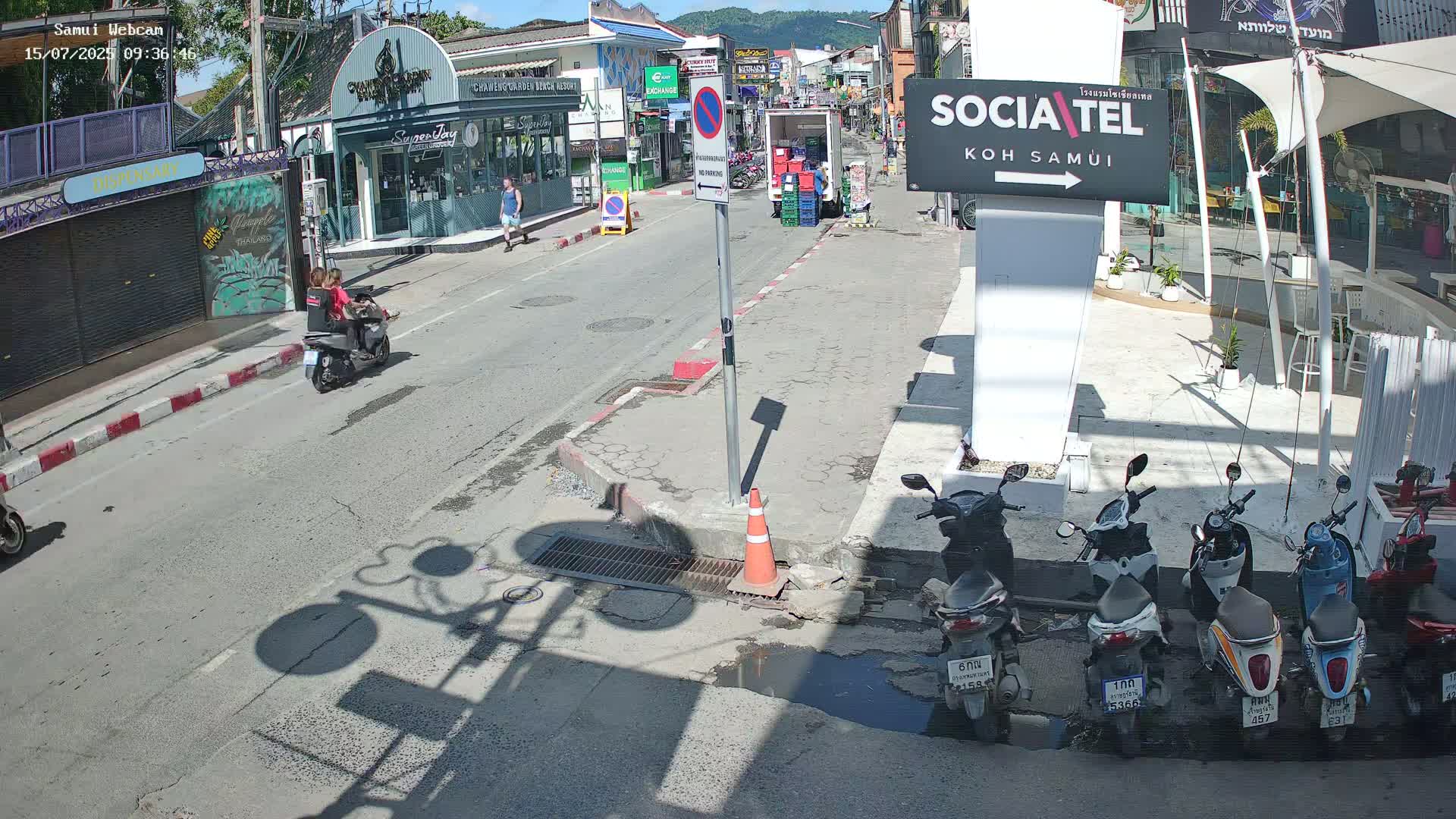 Chaweng Town Center Live Cam - Ko Samui, Surat Thani, Thailand