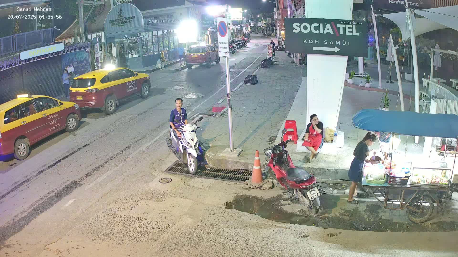 Chaweng Town Center Live Cam - Ko Samui, Surat Thani, Thailand