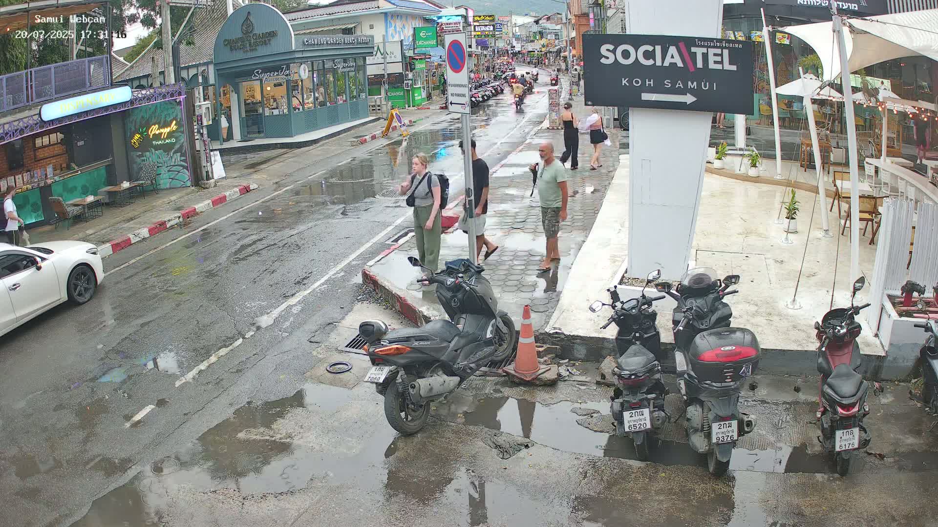 Chaweng Town Center Live Cam - Ko Samui, Surat Thani, Thailand