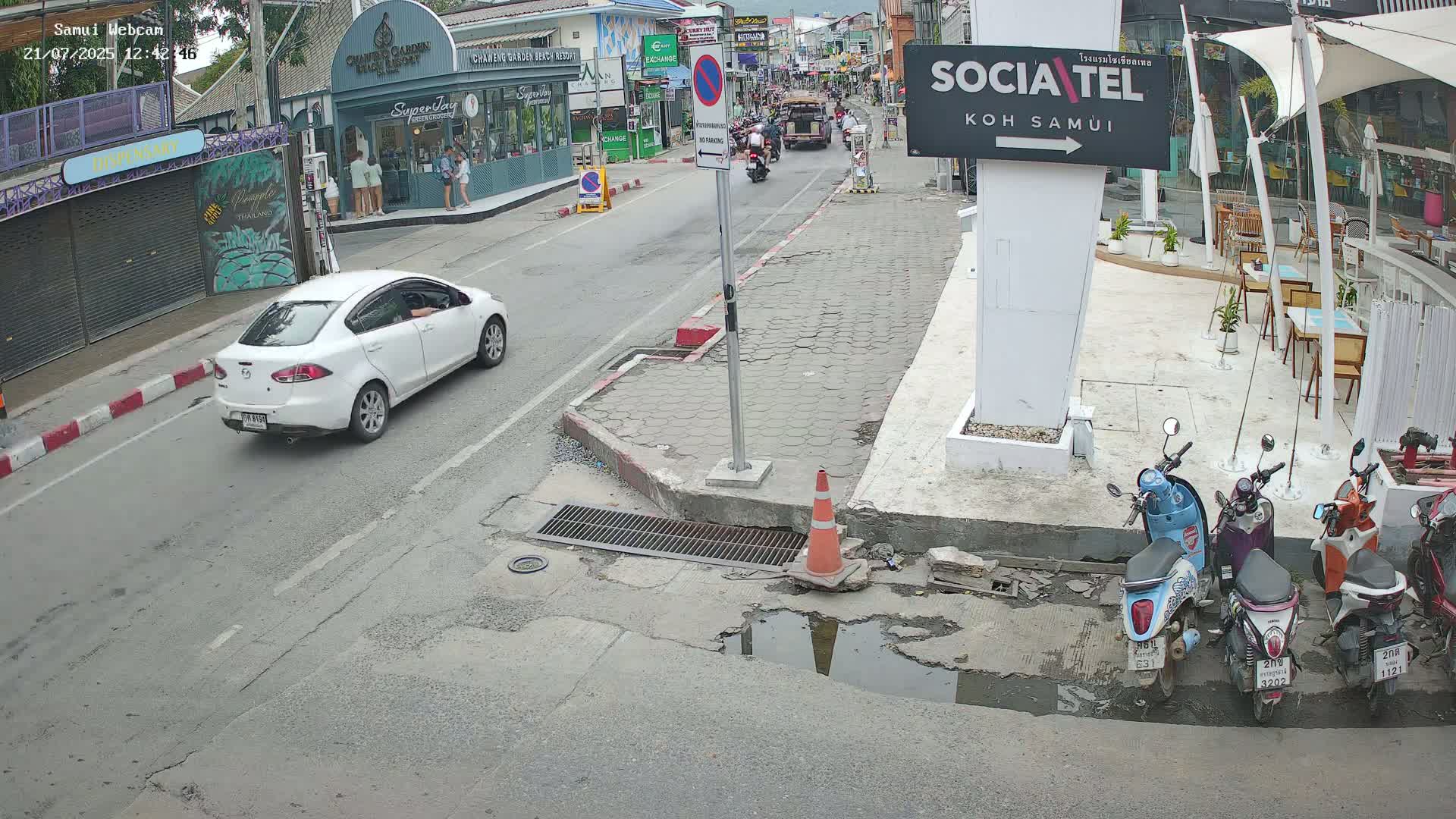 Chaweng Town Center Live Cam - Ko Samui, Surat Thani, Thailand