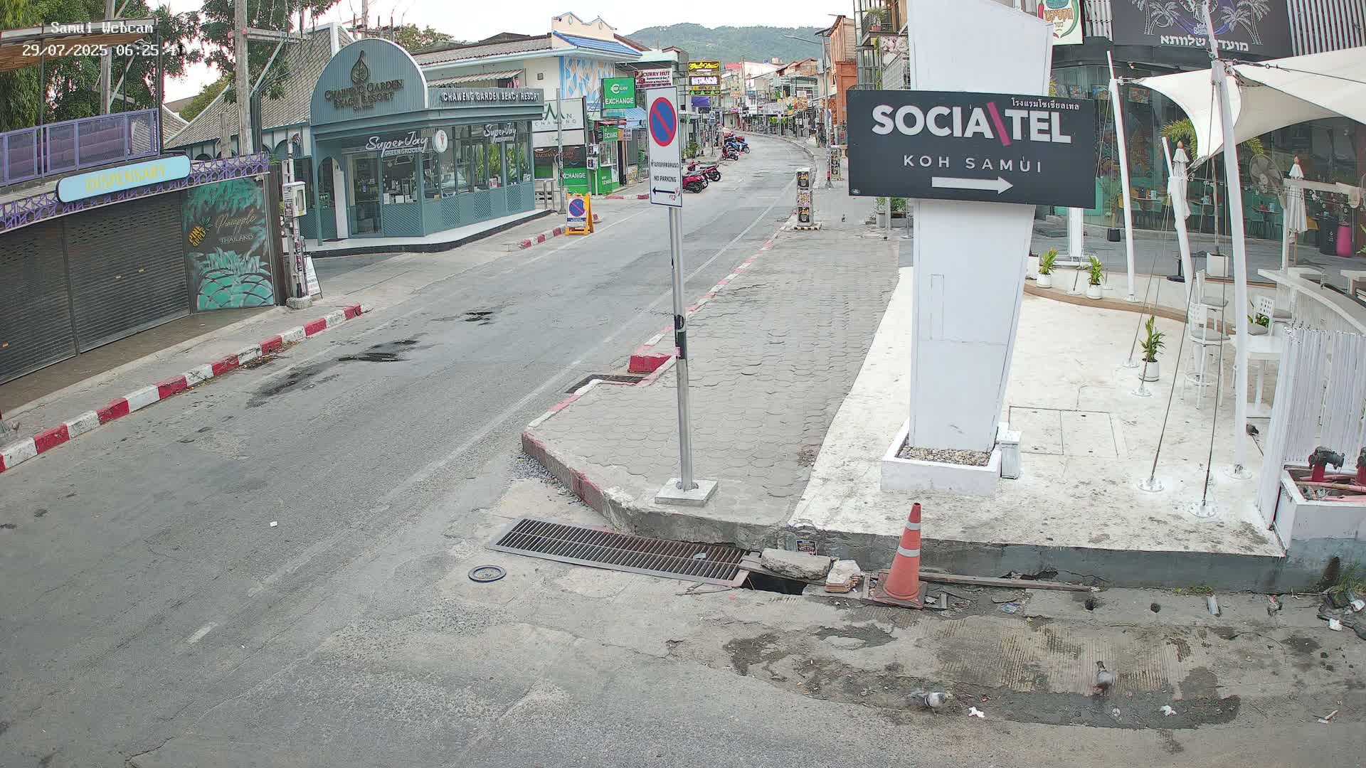 Chaweng Town Center Live Cam - Ko Samui, Surat Thani, Thailand