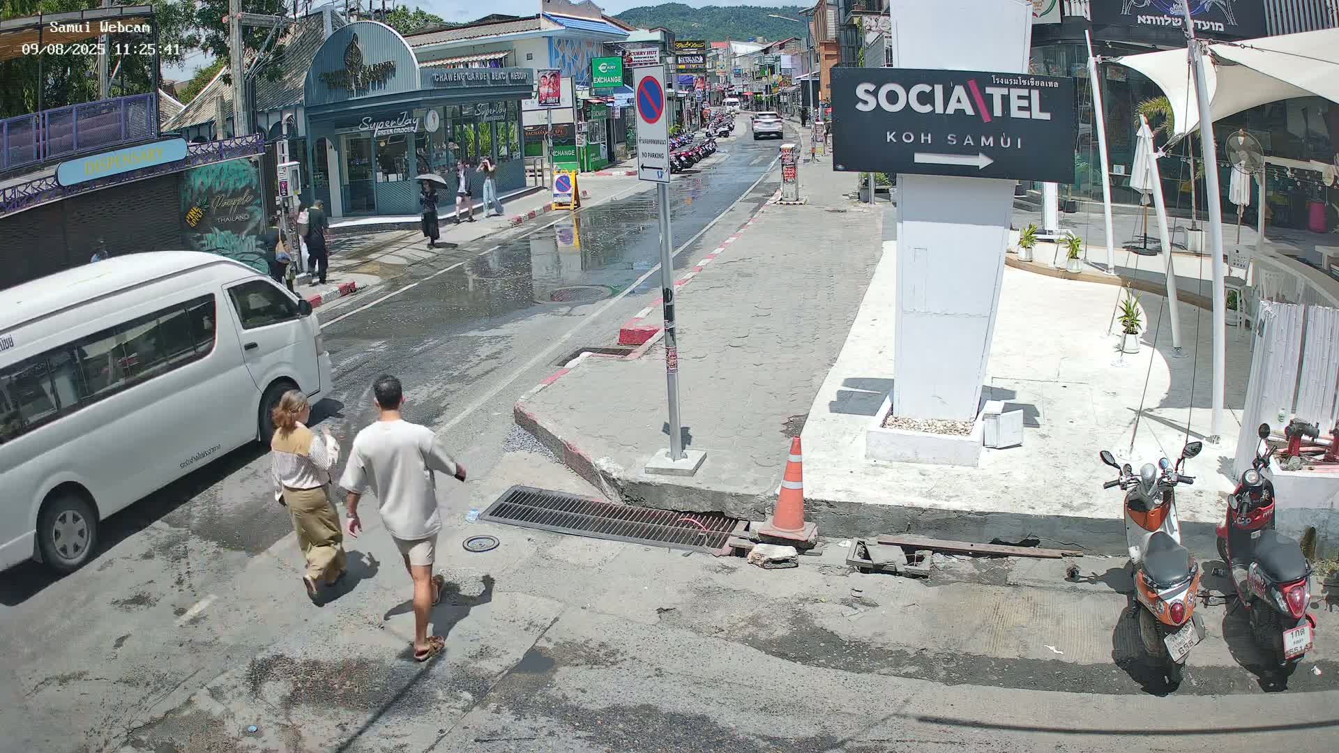 Chaweng Town Center Live Cam - Ko Samui, Surat Thani, Thailand