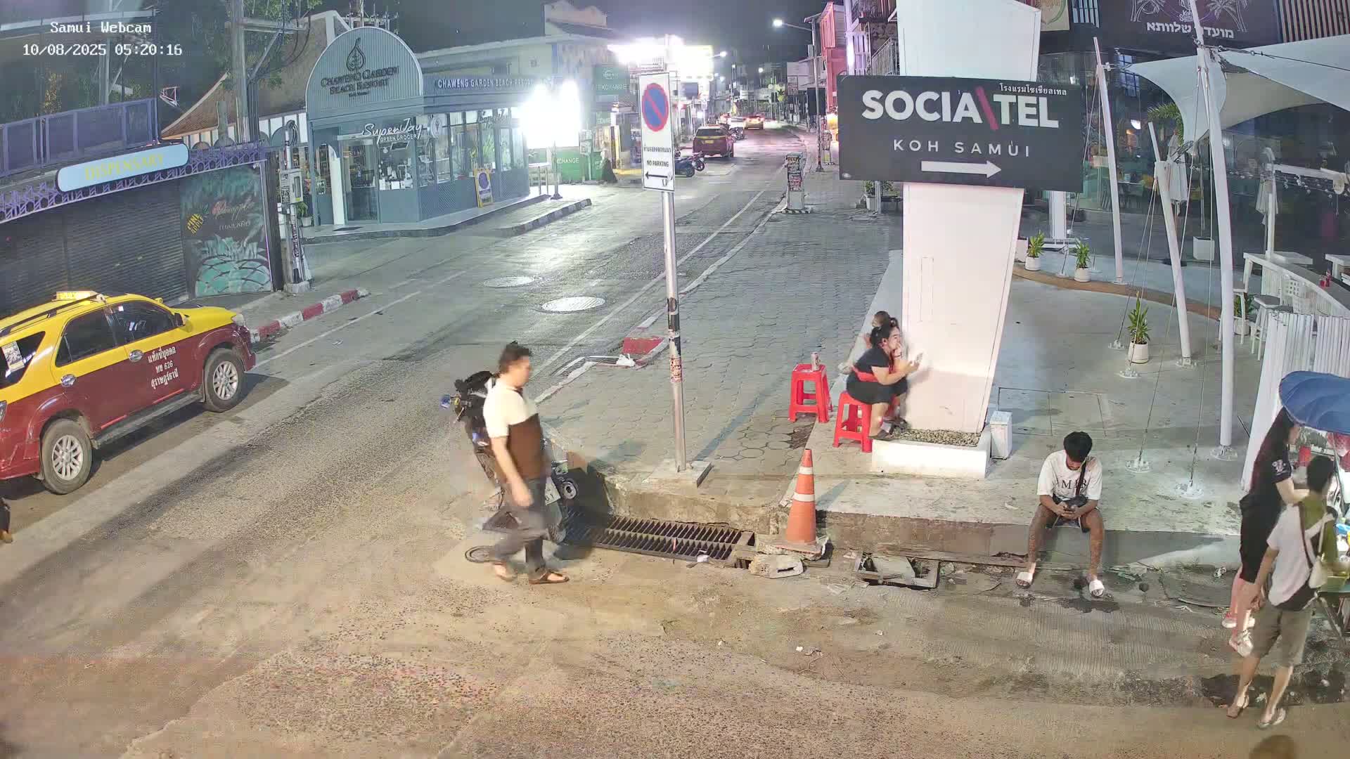 Chaweng Town Center Live Cam - Ko Samui, Surat Thani, Thailand