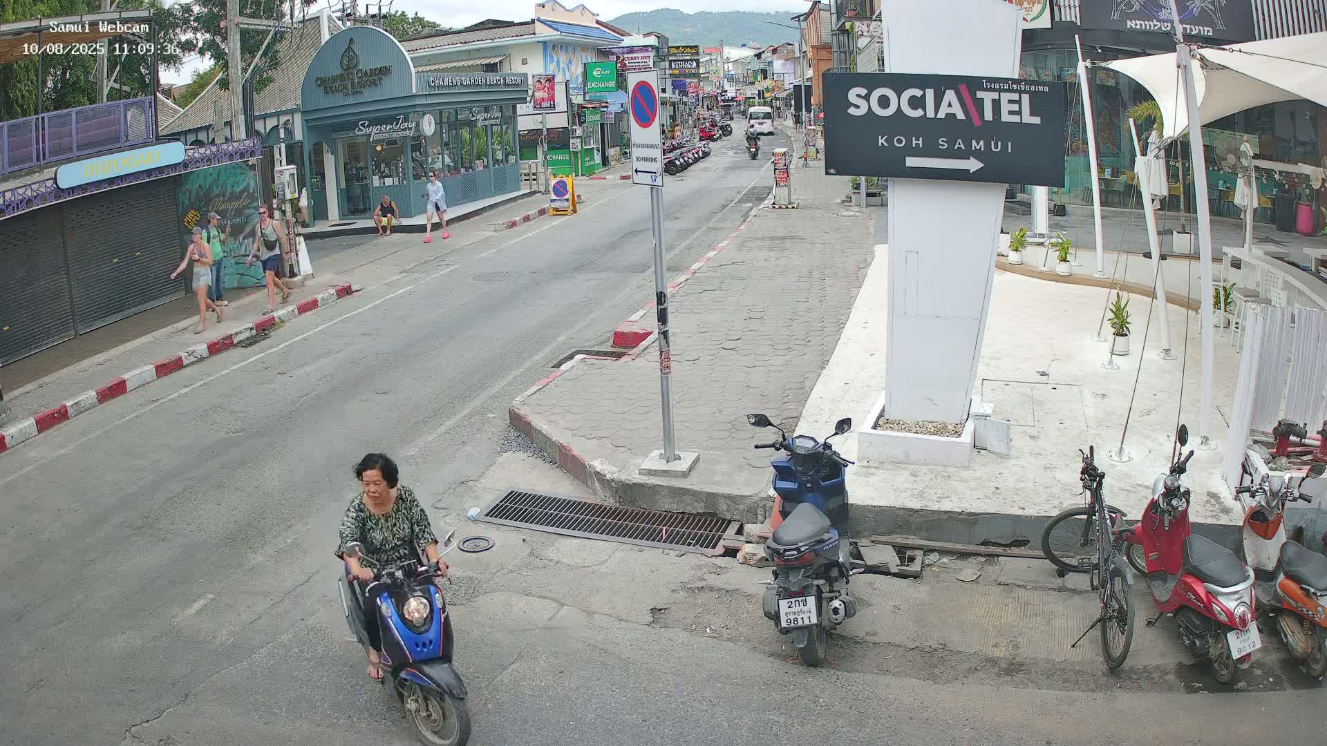 Chaweng Town Center Live Cam - Ko Samui, Surat Thani, Thailand