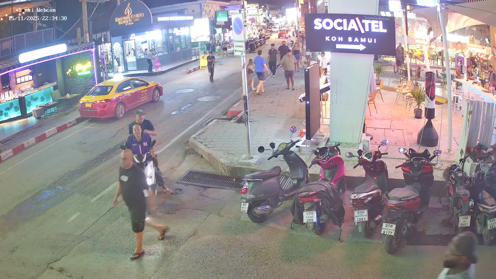 Chaweng Town Center Live Cam - Ko Samui, Surat Thani, Thailand