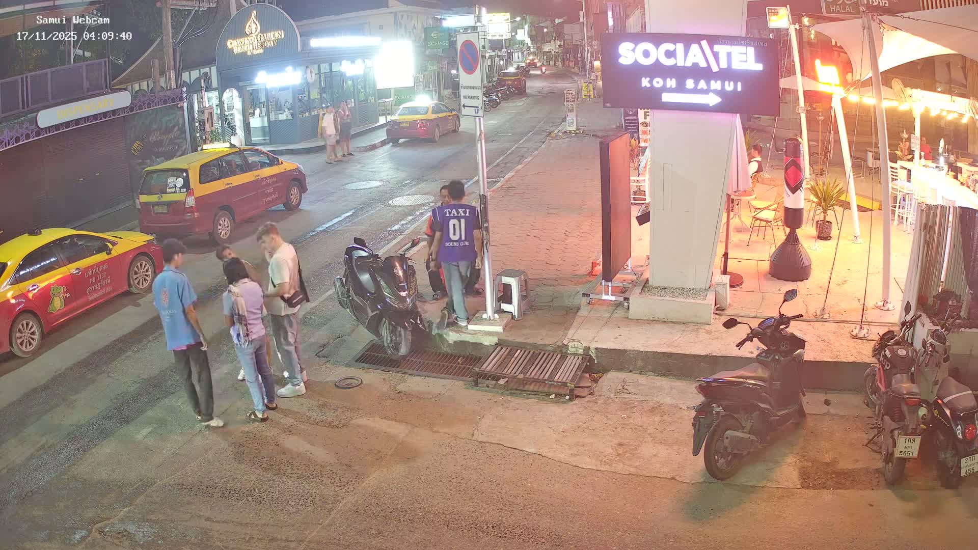 Chaweng Town Center Live Cam - Ko Samui, Surat Thani, Thailand