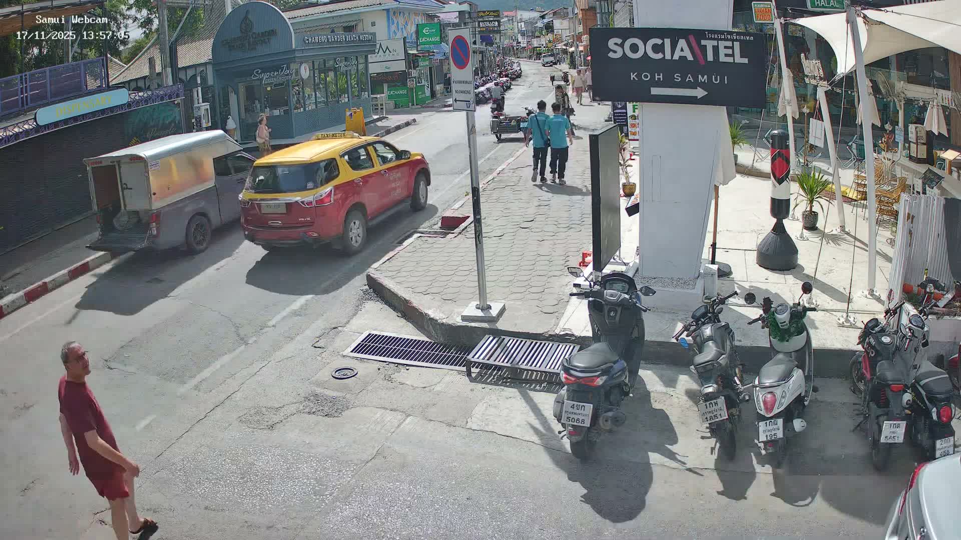 Chaweng Town Center Live Cam - Ko Samui, Surat Thani, Thailand