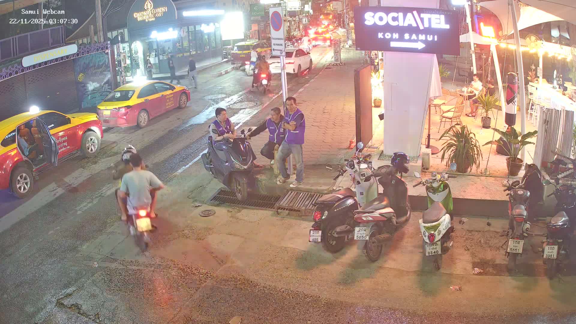 Chaweng Town Center Live Cam - Ko Samui, Surat Thani, Thailand