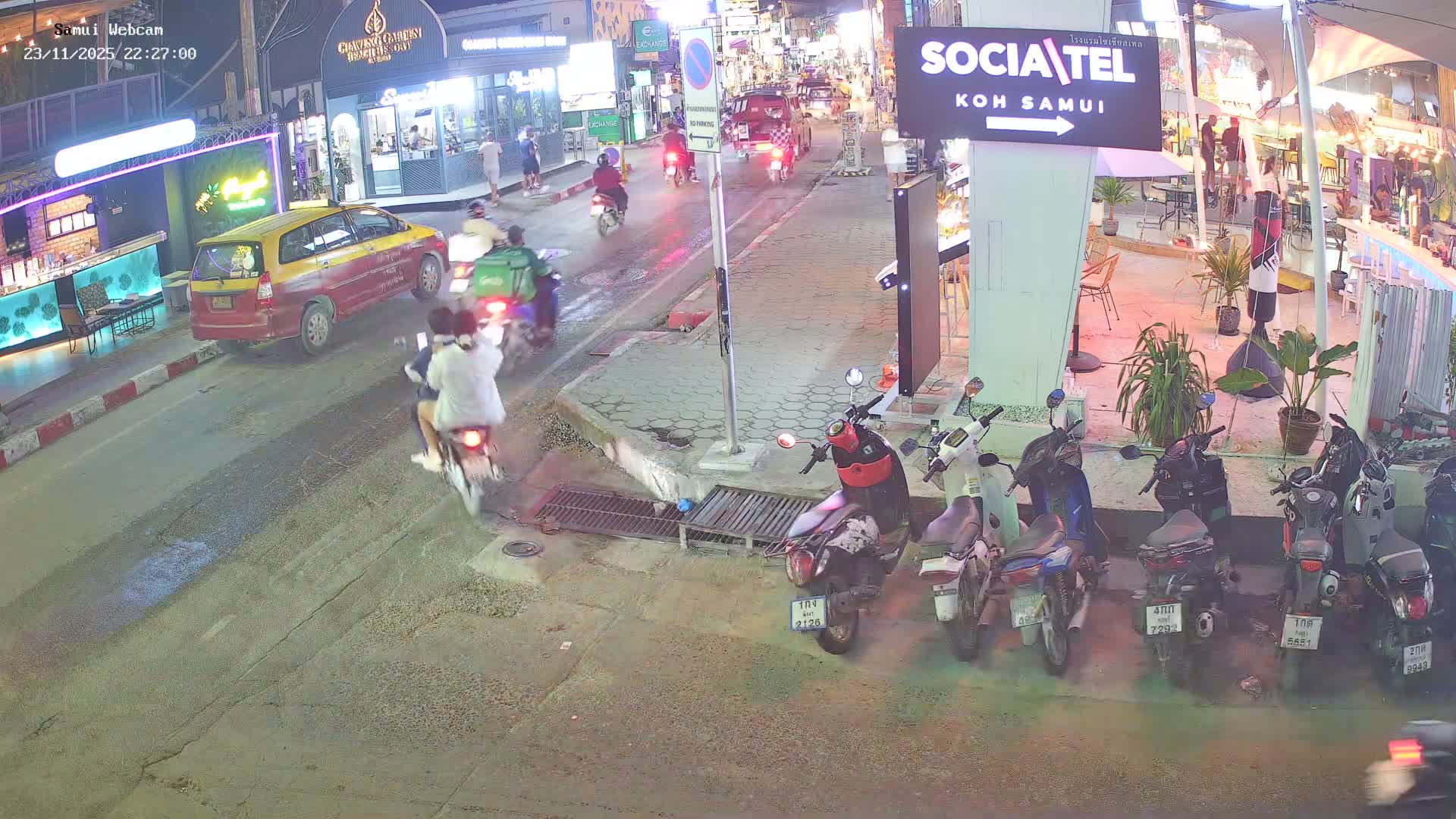 Chaweng Town Center Live Cam - Ko Samui, Surat Thani, Thailand