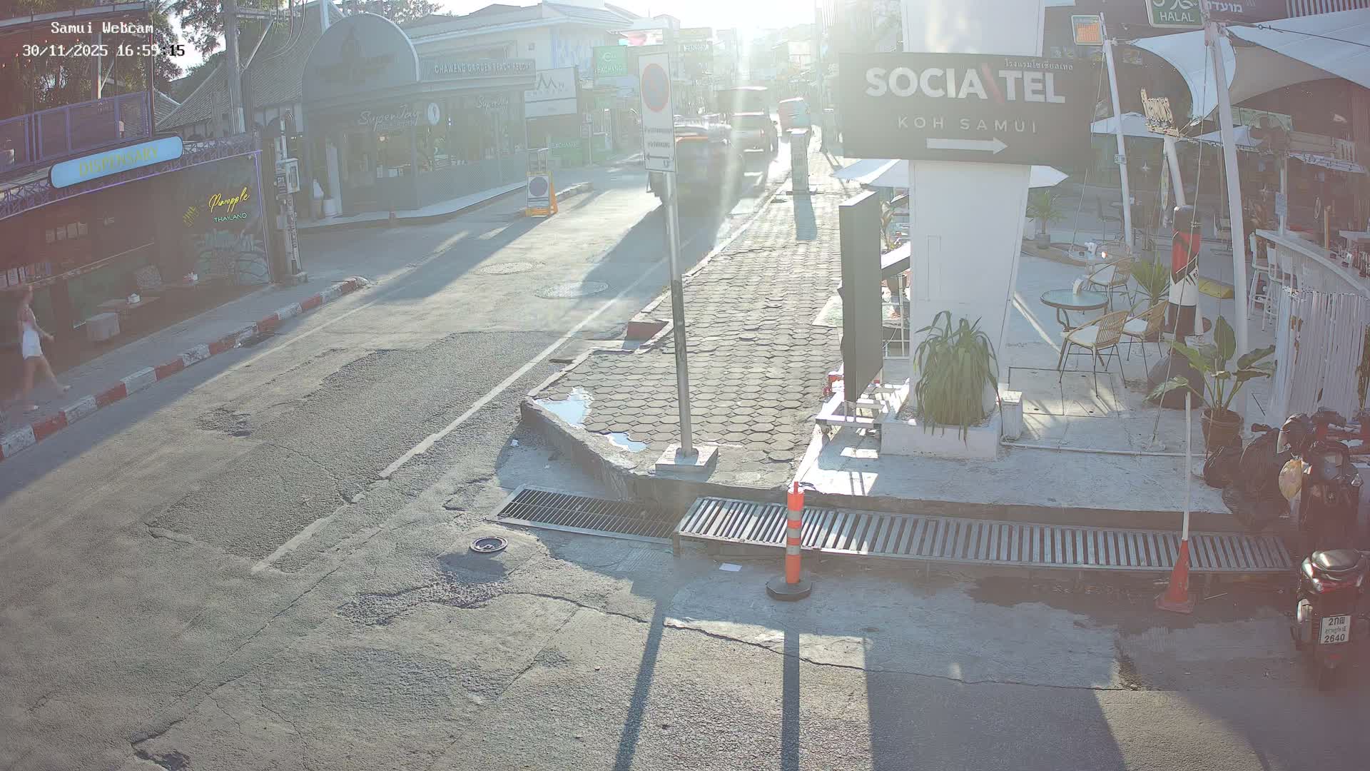 Chaweng Town Center Live Cam - Ko Samui, Surat Thani, Thailand