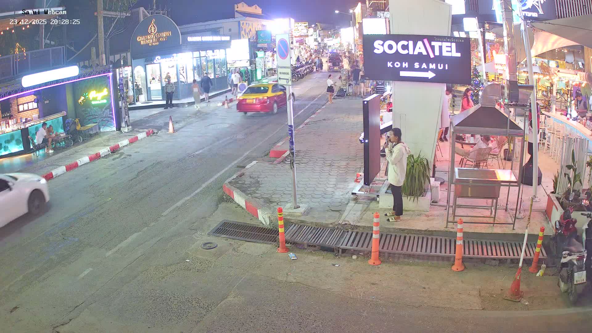 Chaweng Town Center Live Cam - Ko Samui, Surat Thani, Thailand