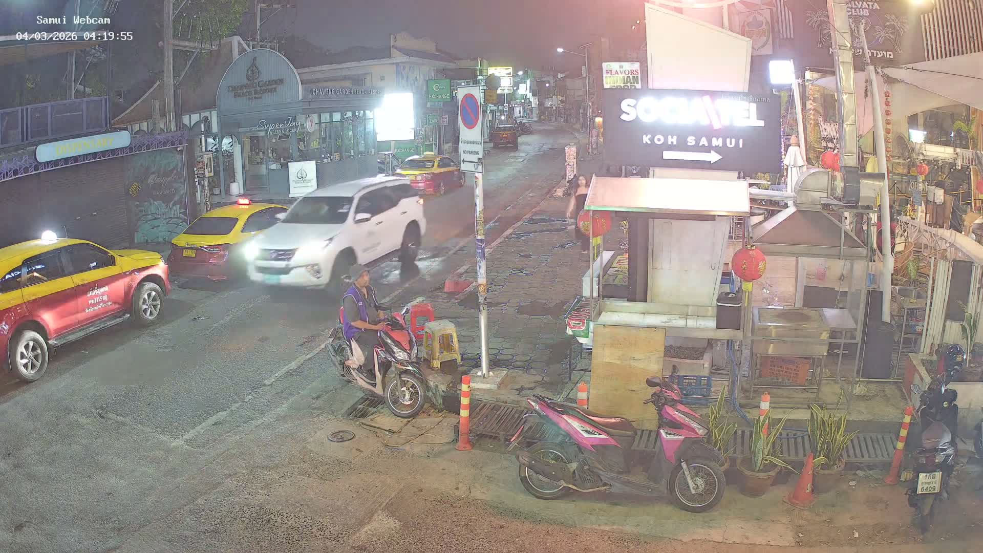 Chaweng Town Center Live Cam - Ko Samui, Surat Thani, Thailand
