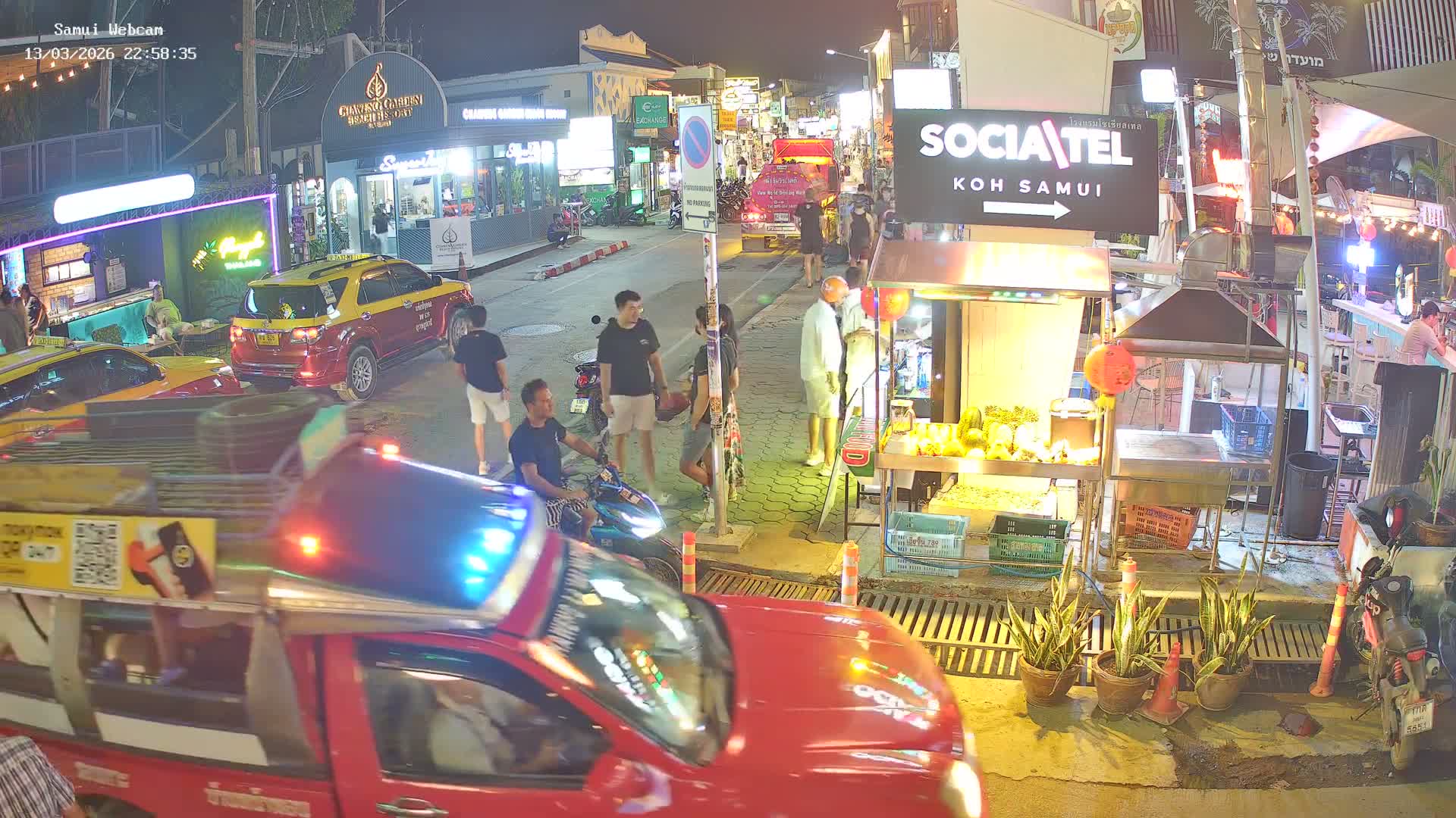 Chaweng Town Center Live Cam - Ko Samui, Surat Thani, Thailand