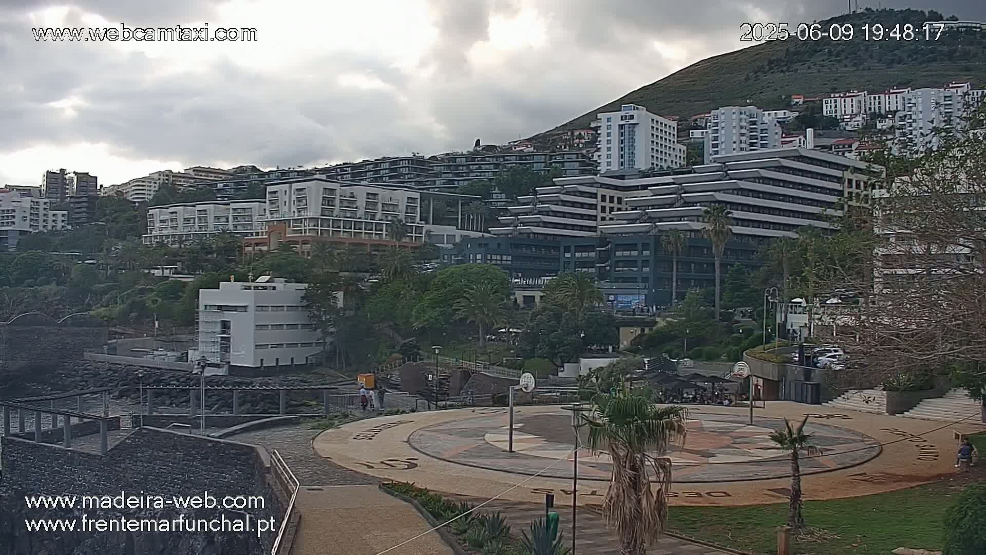 Fortim/Jardim do Lido Gardens Live PTZ Live Cam - Funchal, Madeira, Portugal