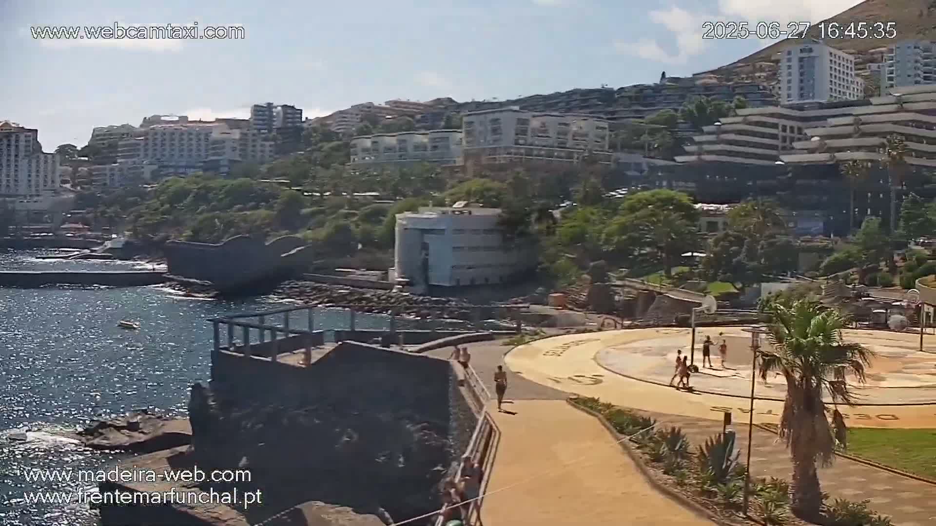 Fortim/Jardim do Lido Gardens Live PTZ Live Cam - Funchal, Madeira, Portugal