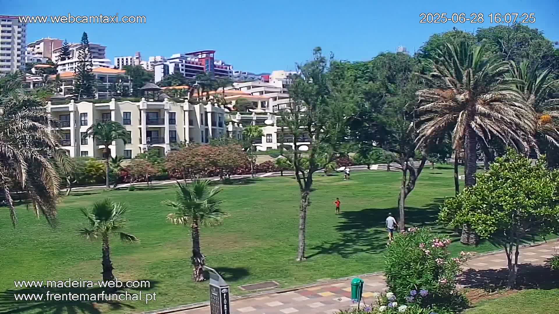 Fortim/Jardim do Lido Gardens Live PTZ Live Cam - Funchal, Madeira, Portugal