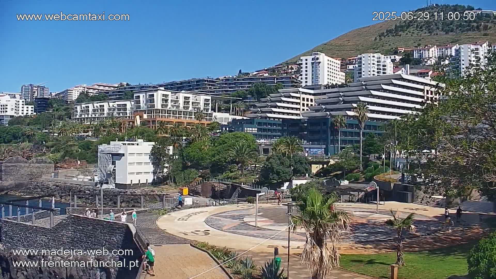 Fortim/Jardim do Lido Gardens Live PTZ Live Cam - Funchal, Madeira, Portugal
