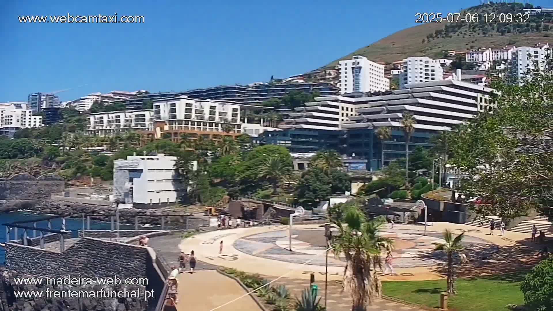Fortim/Jardim do Lido Gardens Live PTZ Live Cam - Funchal, Madeira, Portugal