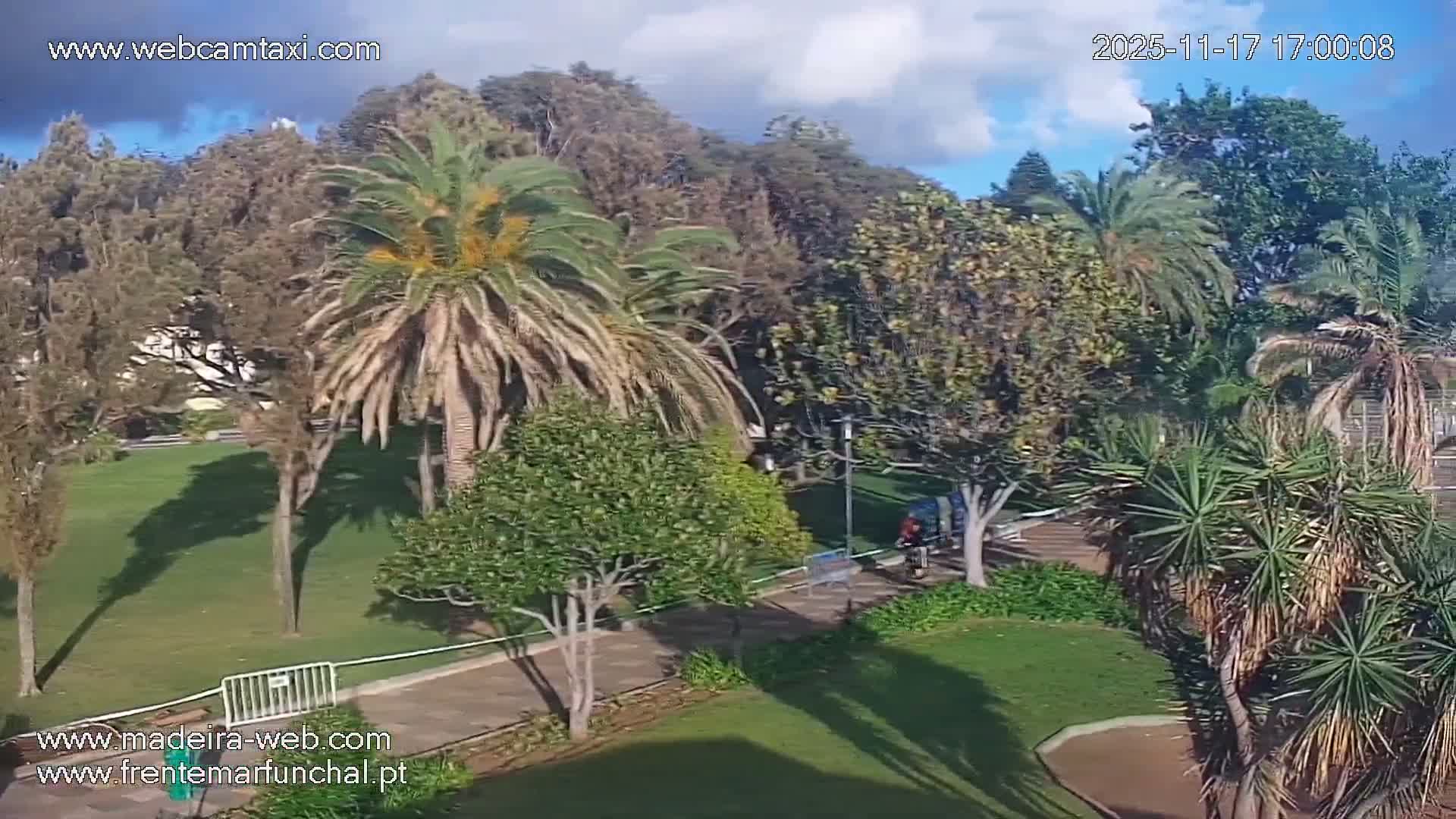 Fortim/Jardim do Lido Gardens Live PTZ Live Cam - Funchal, Madeira, Portugal