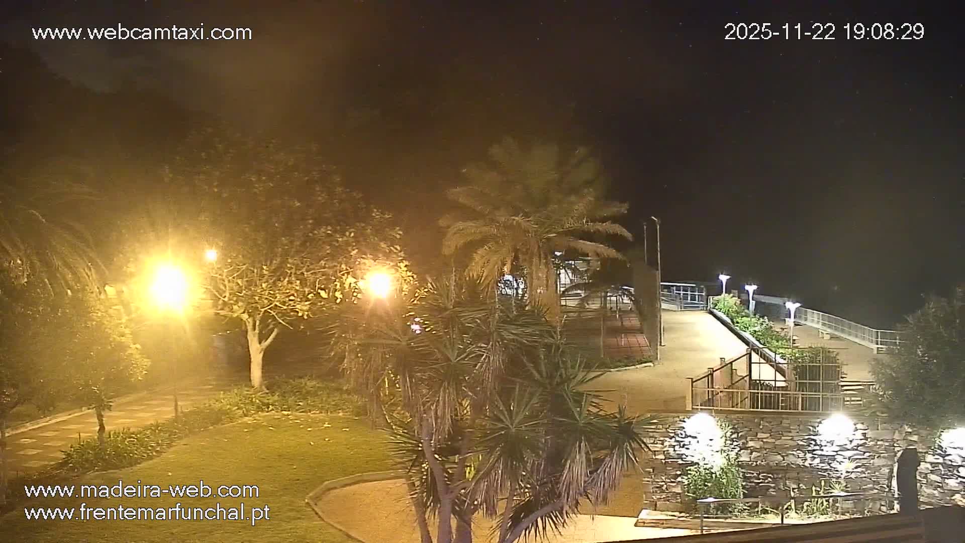 Fortim/Jardim do Lido Gardens Live PTZ Live Cam - Funchal, Madeira, Portugal