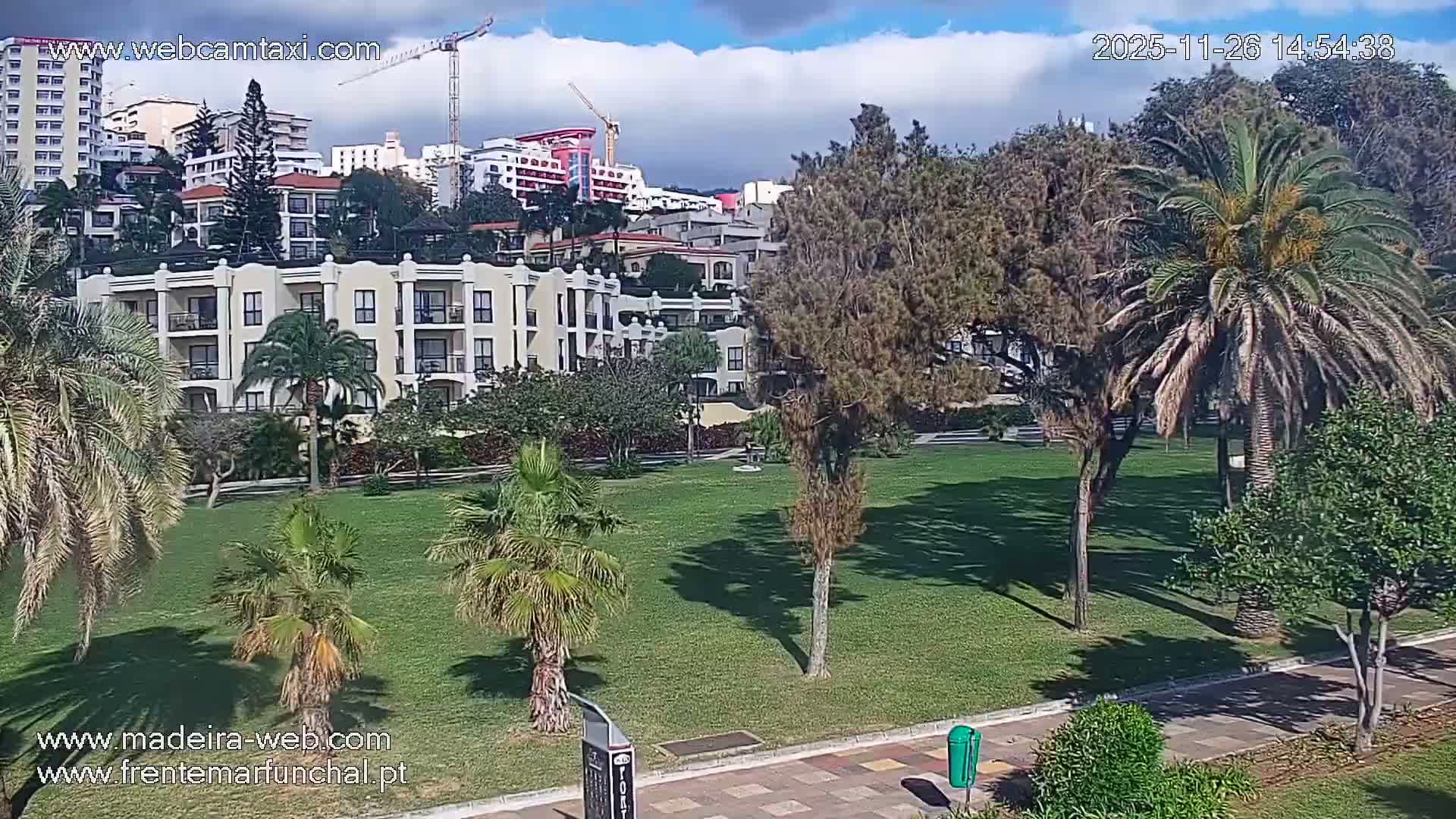 Fortim/Jardim do Lido Gardens Live PTZ Live Cam - Funchal, Madeira, Portugal