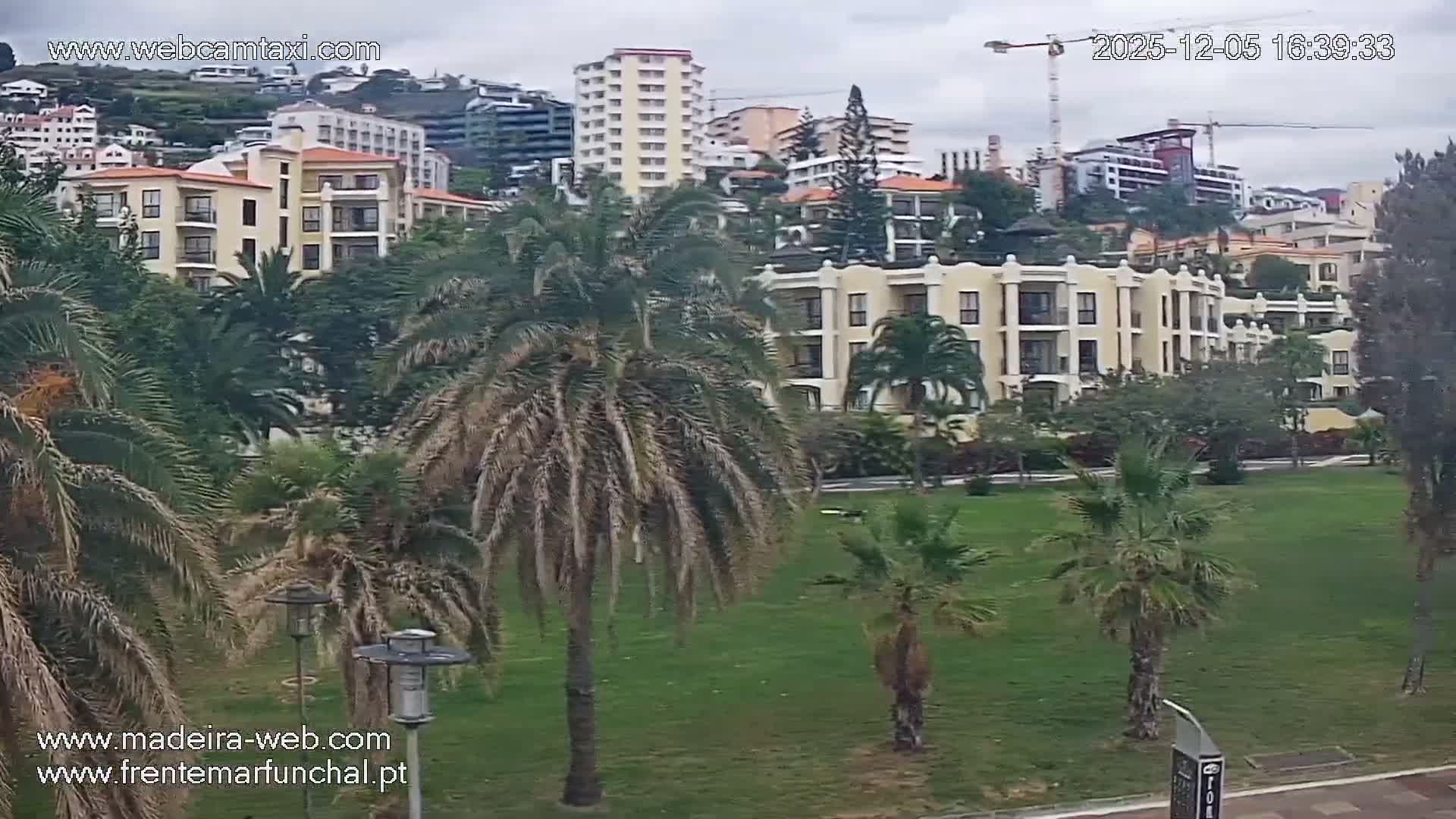 Fortim/Jardim do Lido Gardens Live PTZ Live Cam - Funchal, Madeira, Portugal