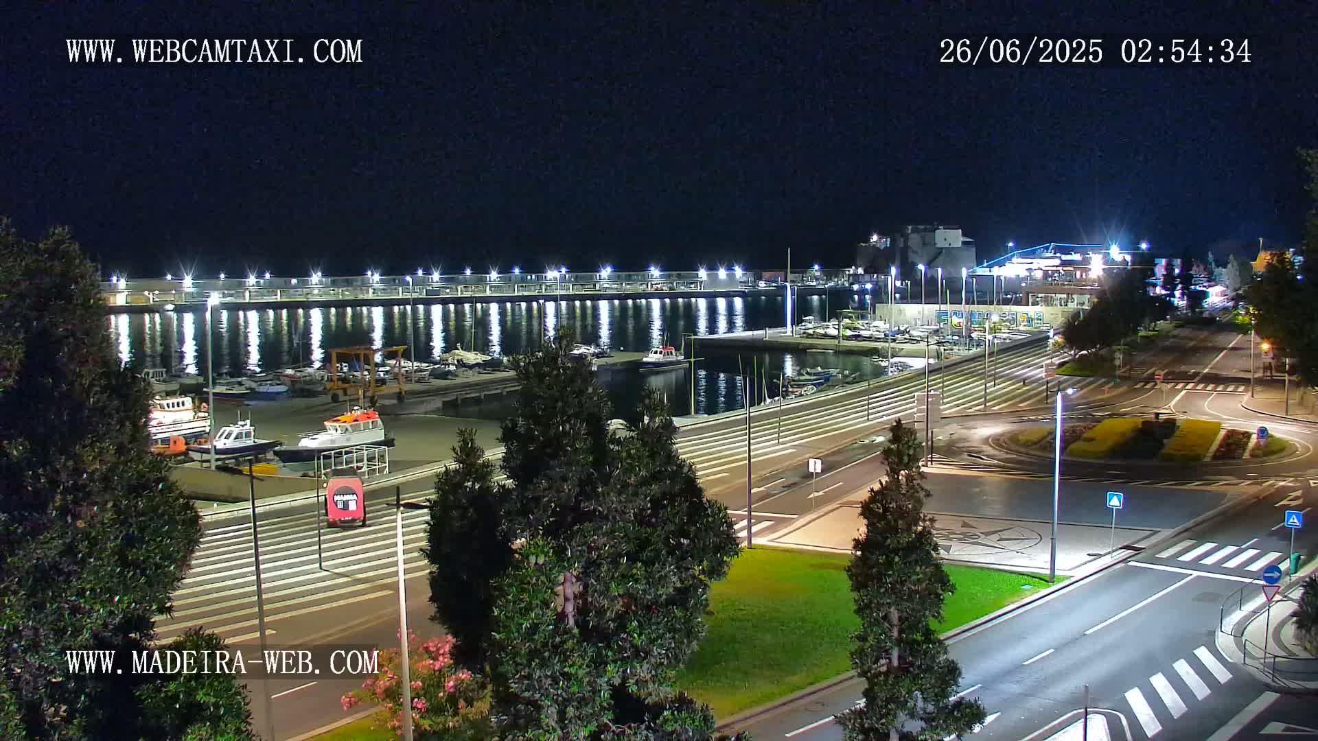 CR7 Museum & Busto do Bust of Dr. Francisco Sá Carneiro PTZ Live Cam - Funchal, Madeira, Portugal