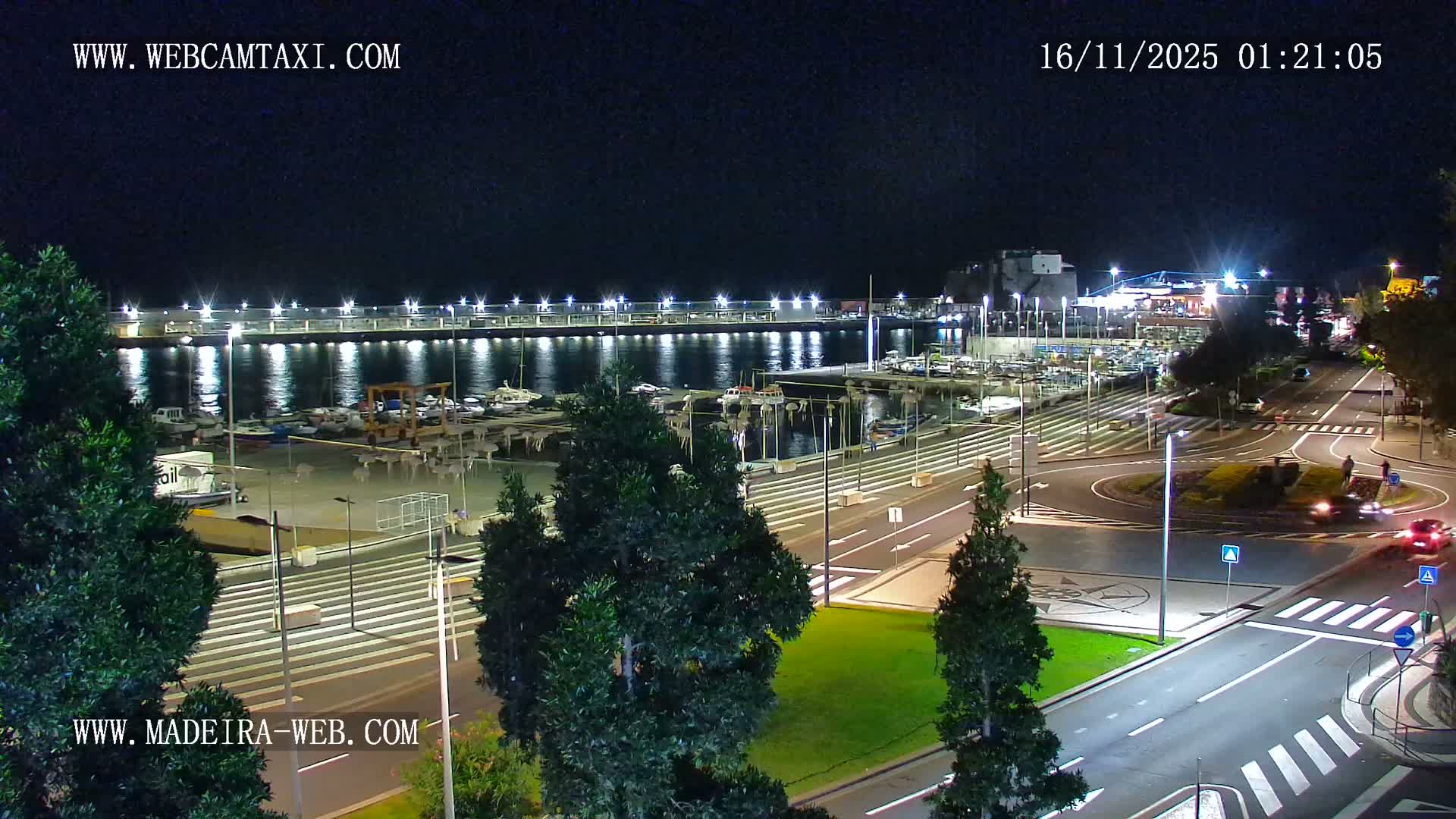 CR7 Museum & Busto do Bust of Dr. Francisco Sá Carneiro PTZ Live Cam - Funchal, Madeira, Portugal