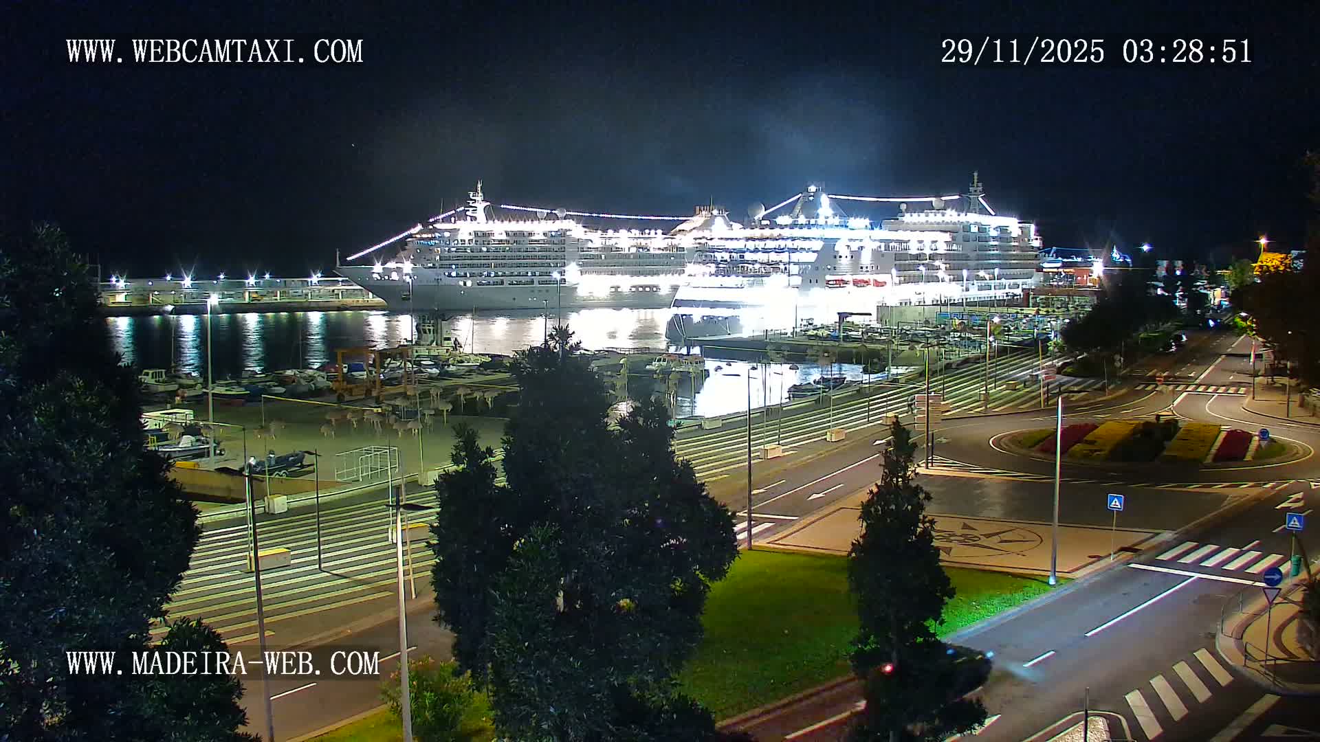 CR7 Museum & Busto do Bust of Dr. Francisco Sá Carneiro PTZ Live Cam - Funchal, Madeira, Portugal