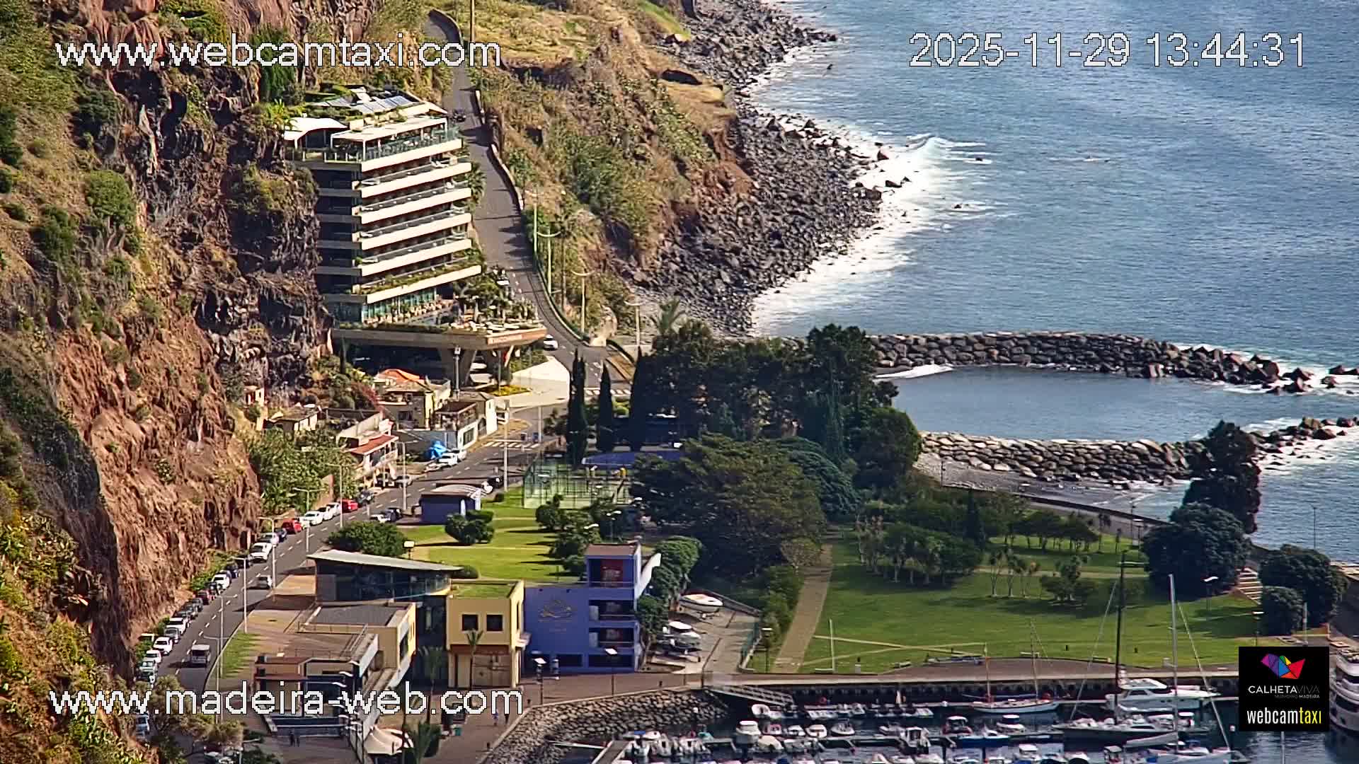 Calheta City & Coast Skyline PTZ Live Cam – Calheta, Madeira, Portugal