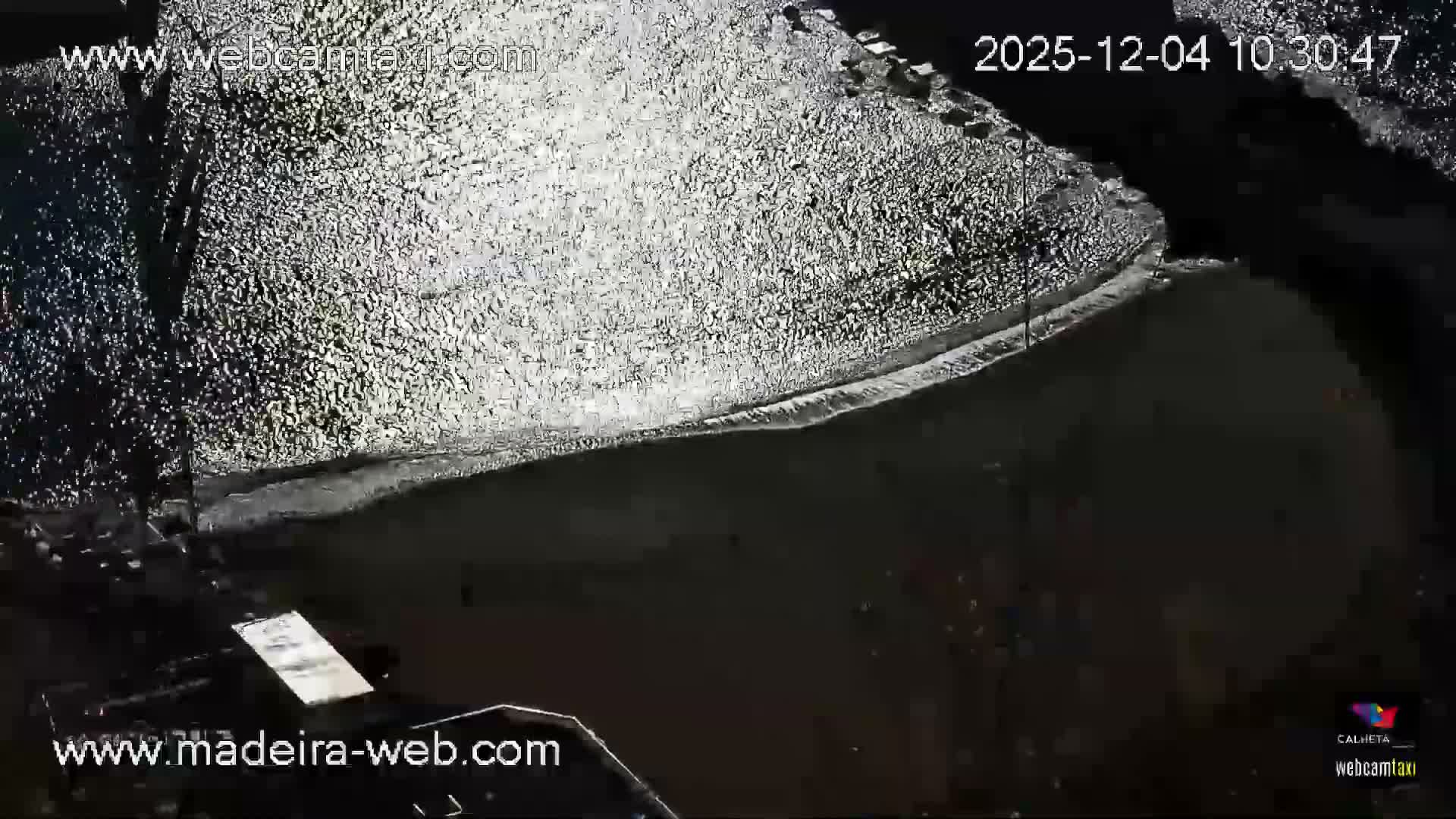 Calheta City & Coast Skyline PTZ Live Cam – Calheta, Madeira, Portugal