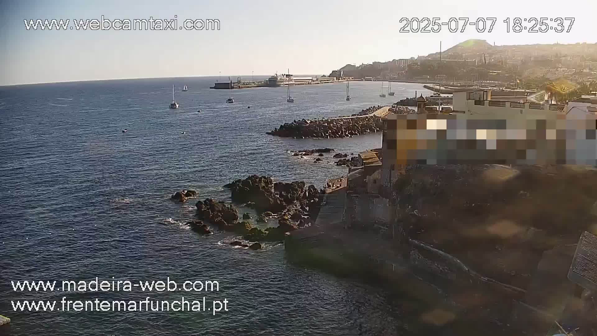 Barreirinha Beach & Funchal Center Live Cam - Funchal, Madeira, Portugal
