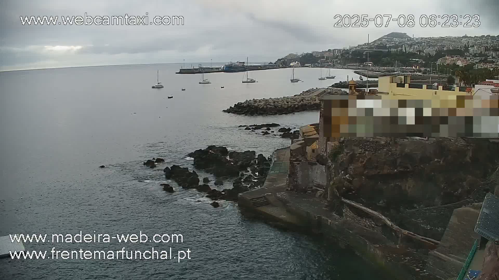 Barreirinha Beach & Funchal Center Live Cam - Funchal, Madeira, Portugal