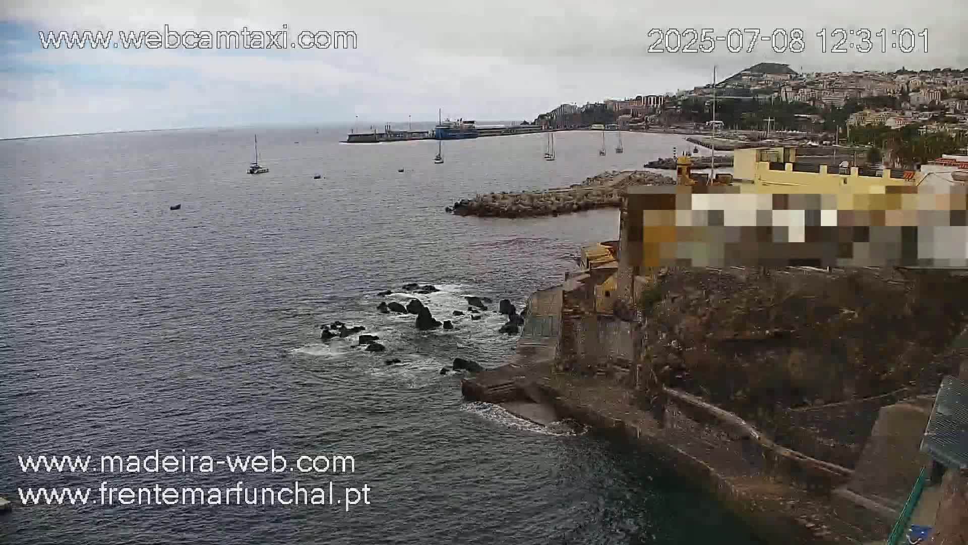 Barreirinha Beach & Funchal Center Live Cam - Funchal, Madeira, Portugal