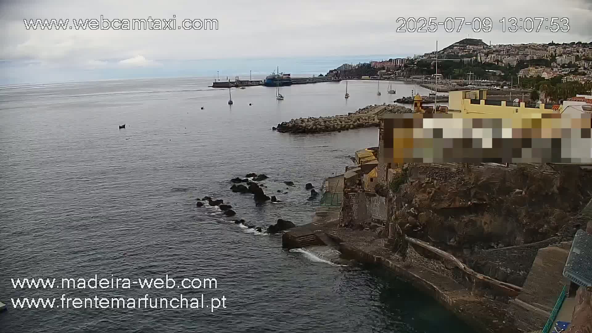 Barreirinha Beach & Funchal Center Live Cam - Funchal, Madeira, Portugal