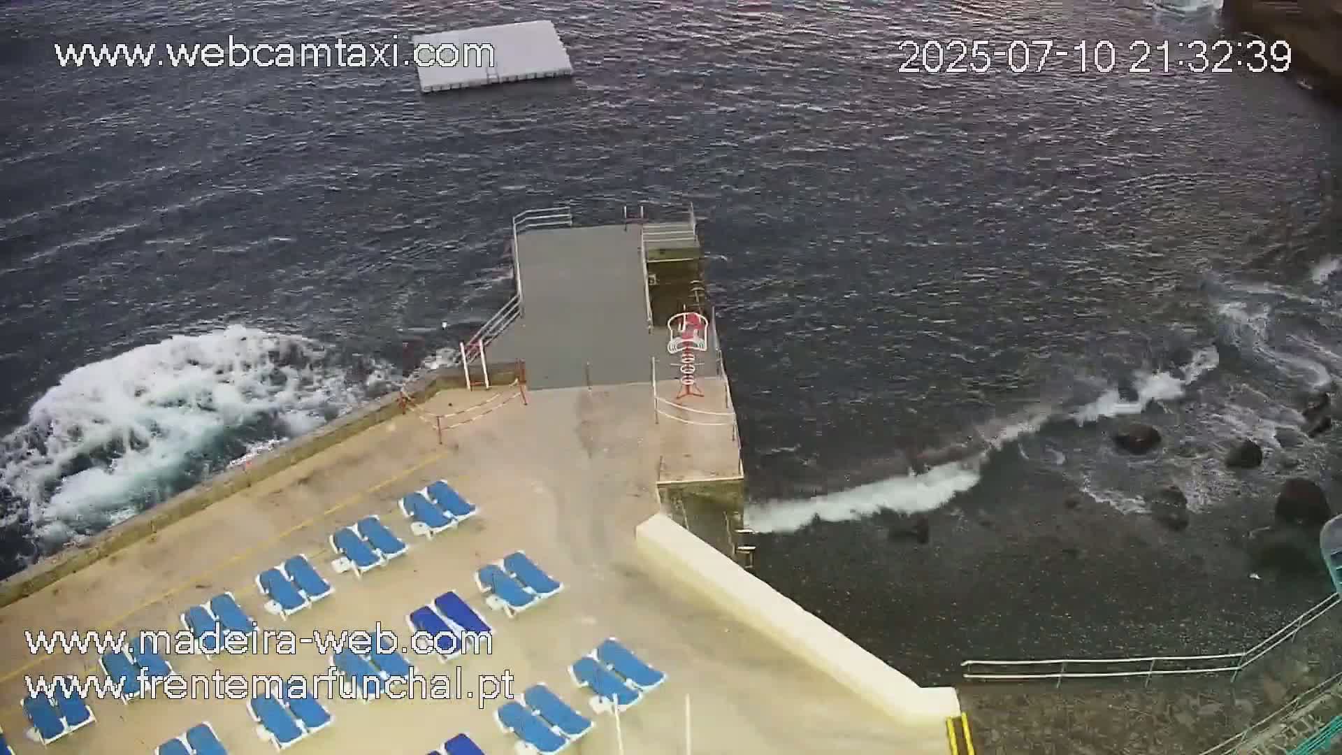 Barreirinha Beach & Funchal Center Live Cam - Funchal, Madeira, Portugal