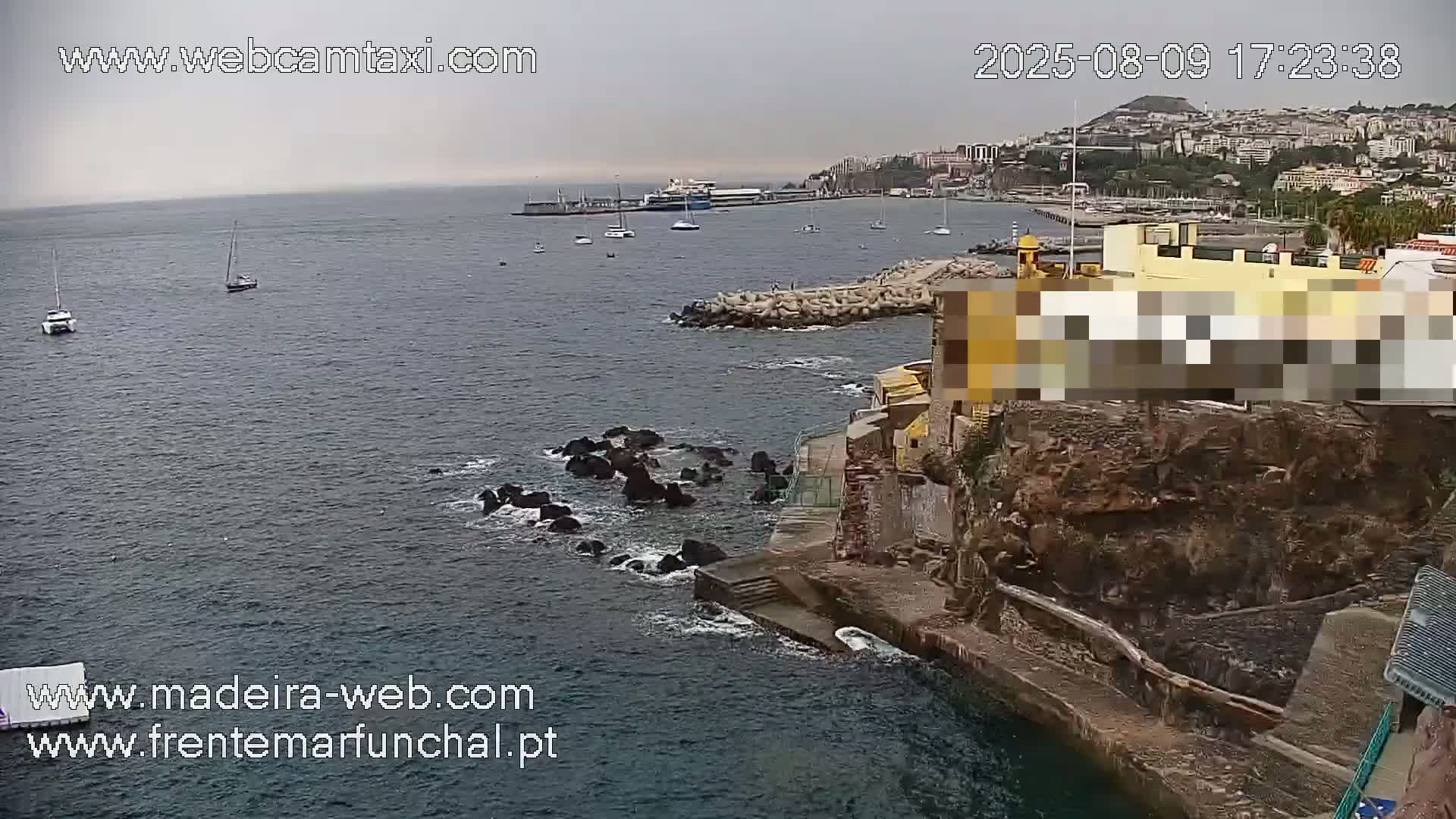 Barreirinha Beach & Funchal Center Live Cam - Funchal, Madeira, Portugal