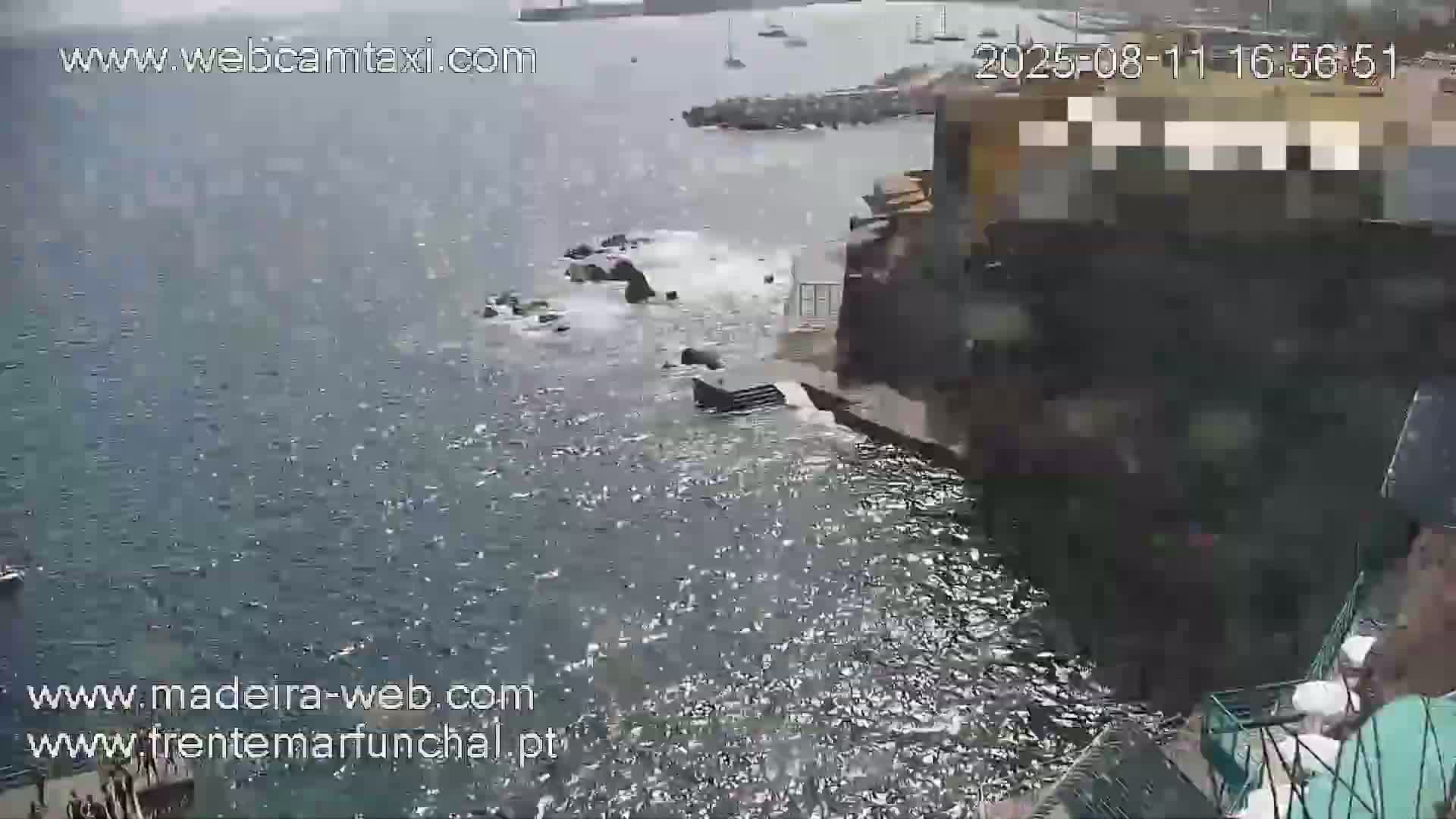Barreirinha Beach & Funchal Center Live Cam - Funchal, Madeira, Portugal