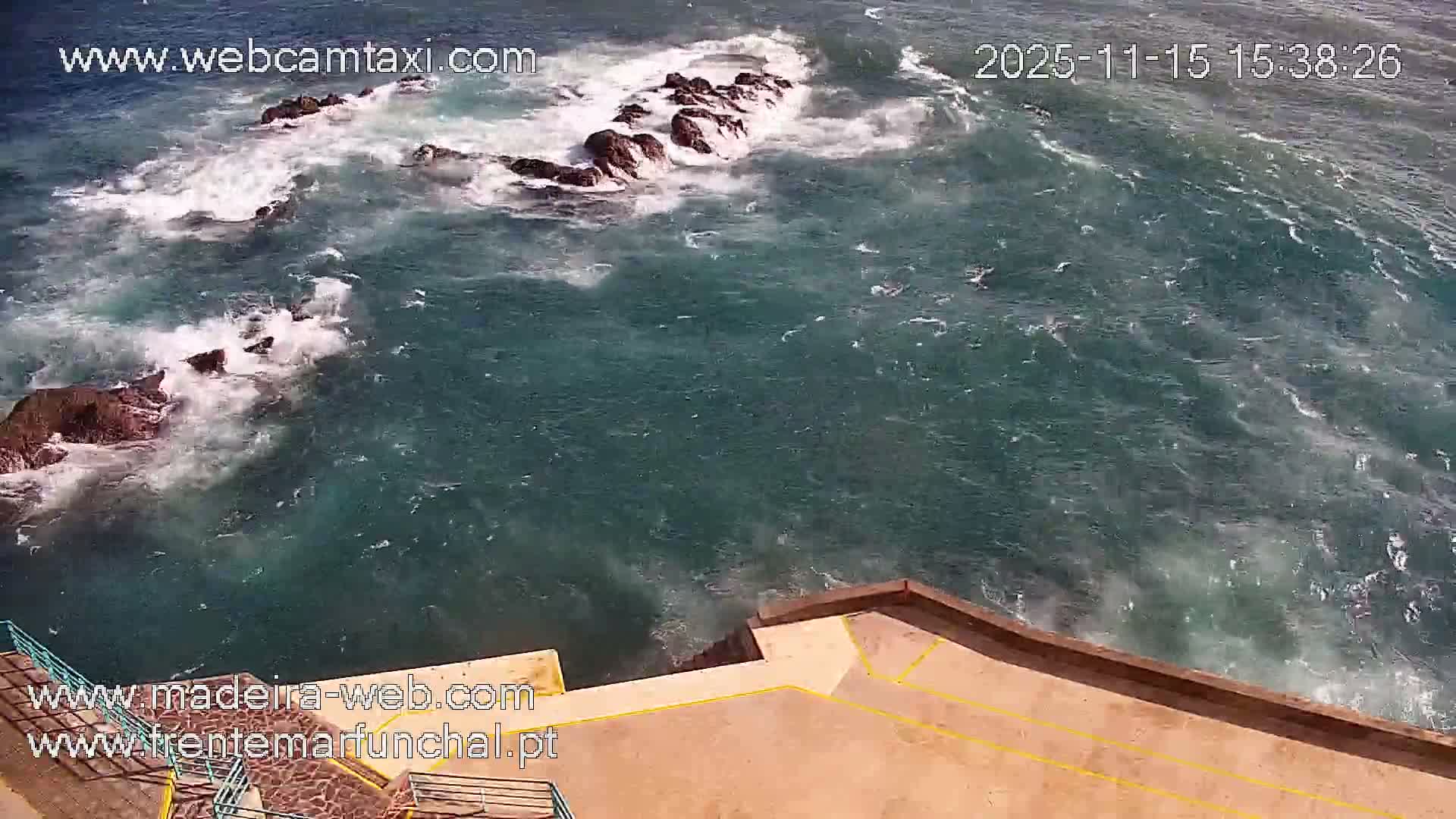 Barreirinha Beach & Funchal Center Live Cam - Funchal, Madeira, Portugal