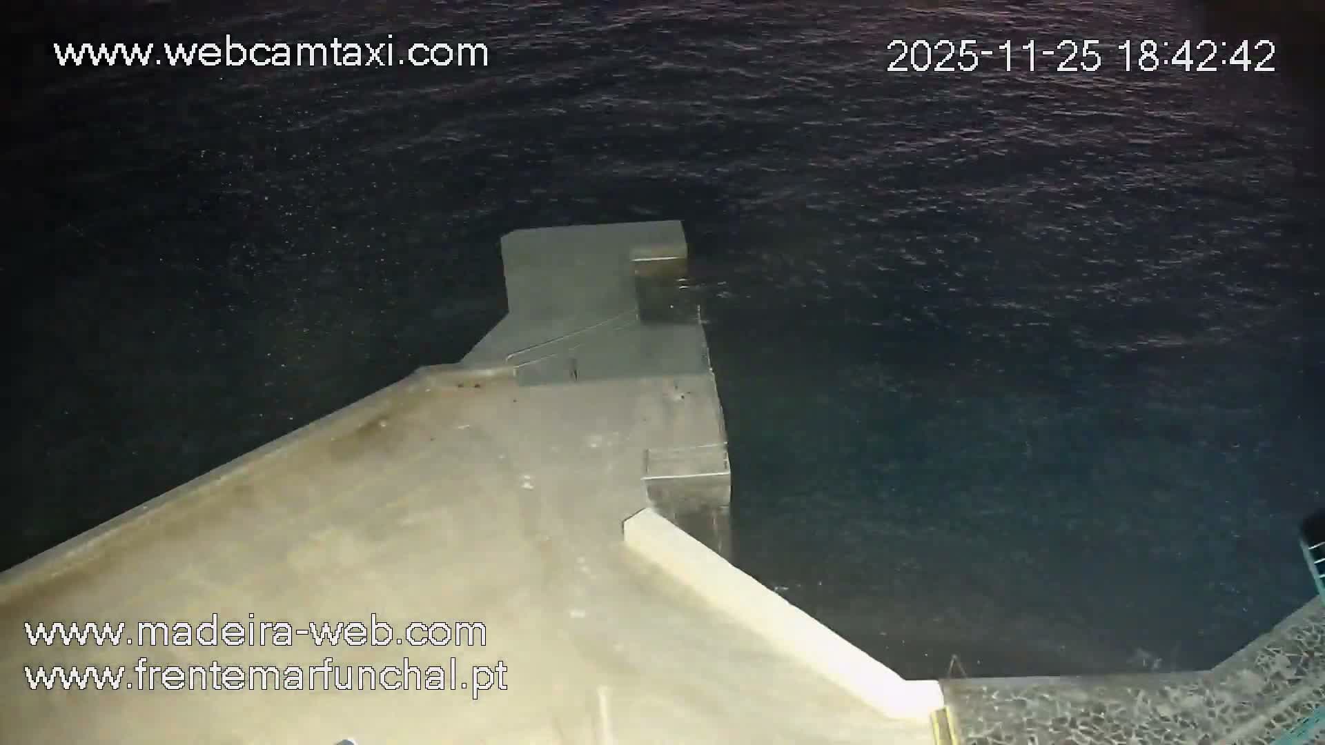 Barreirinha Beach & Funchal Center Live Cam - Funchal, Madeira, Portugal