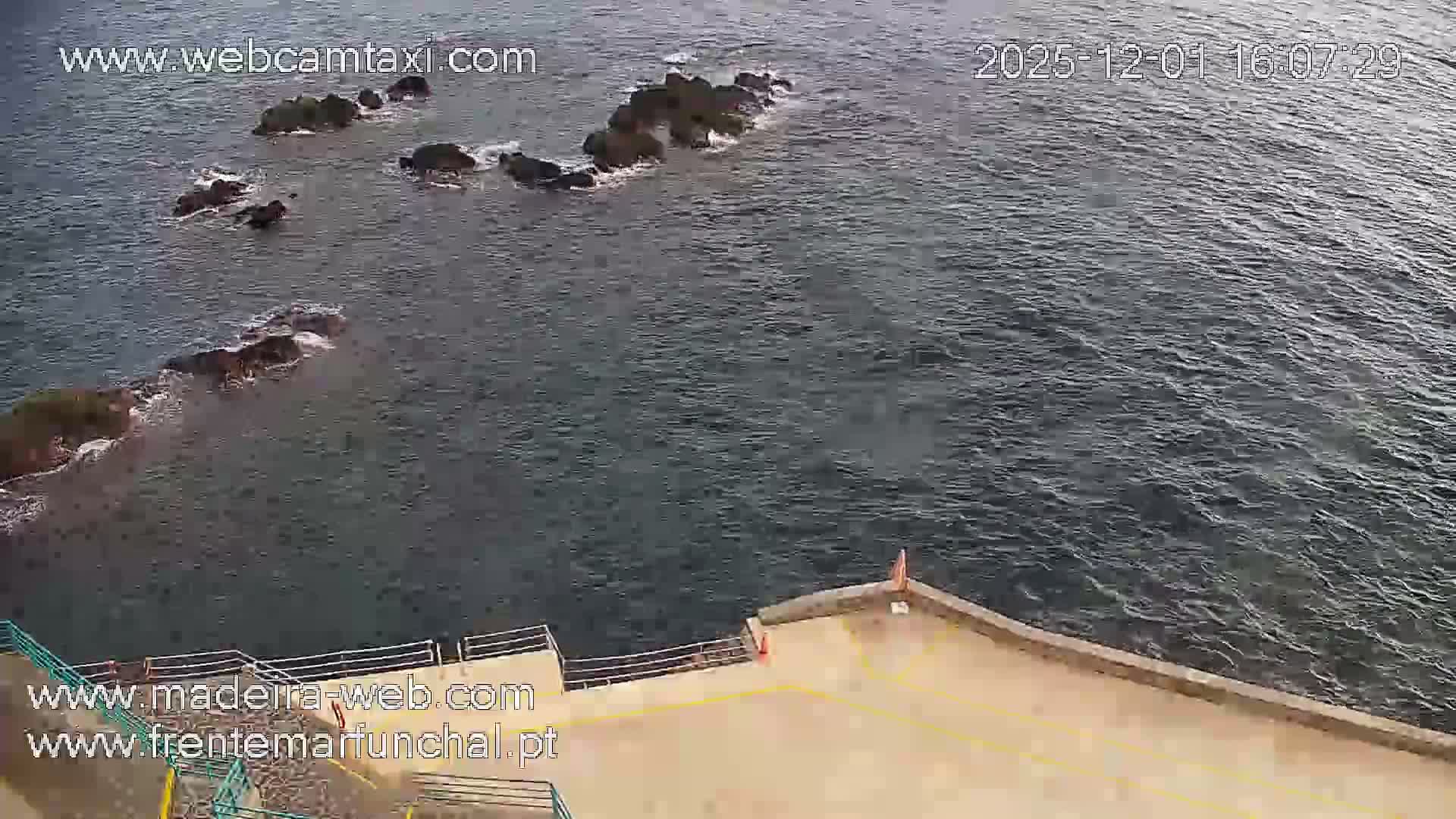 Barreirinha Beach & Funchal Center Live Cam - Funchal, Madeira, Portugal