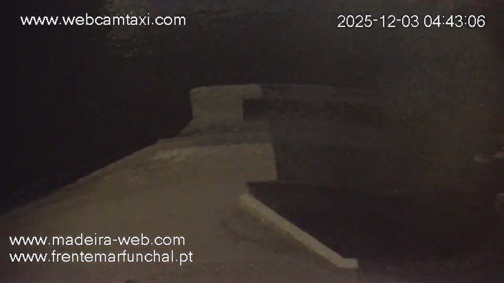 Barreirinha Beach & Funchal Center Live Cam - Funchal, Madeira, Portugal