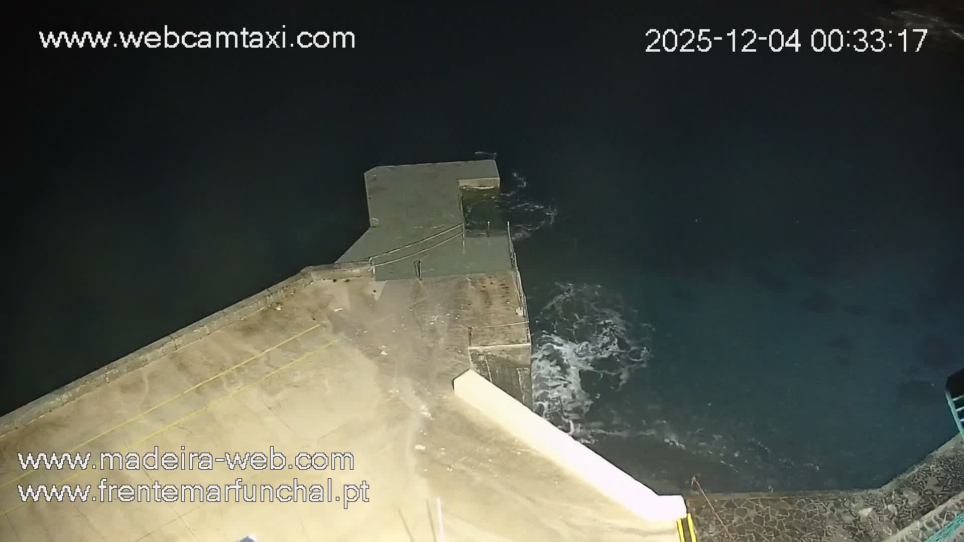 Barreirinha Beach & Funchal Center Live Cam - Funchal, Madeira, Portugal